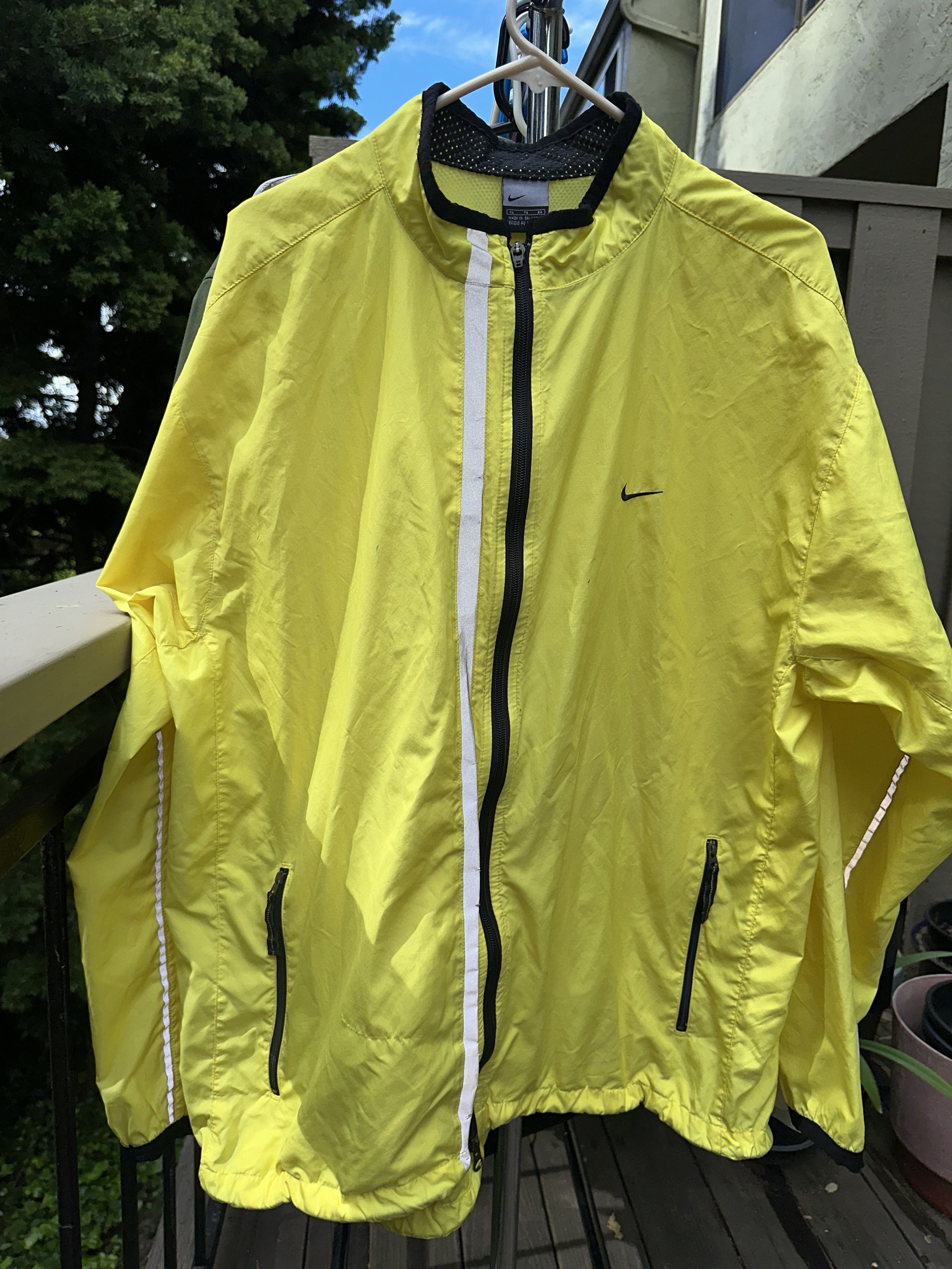 Nike Vintage Nike Silver Tag Yellow Reflective Windbreaker XL Size US XL / EU 56 / 4 - 3 Thumbnail