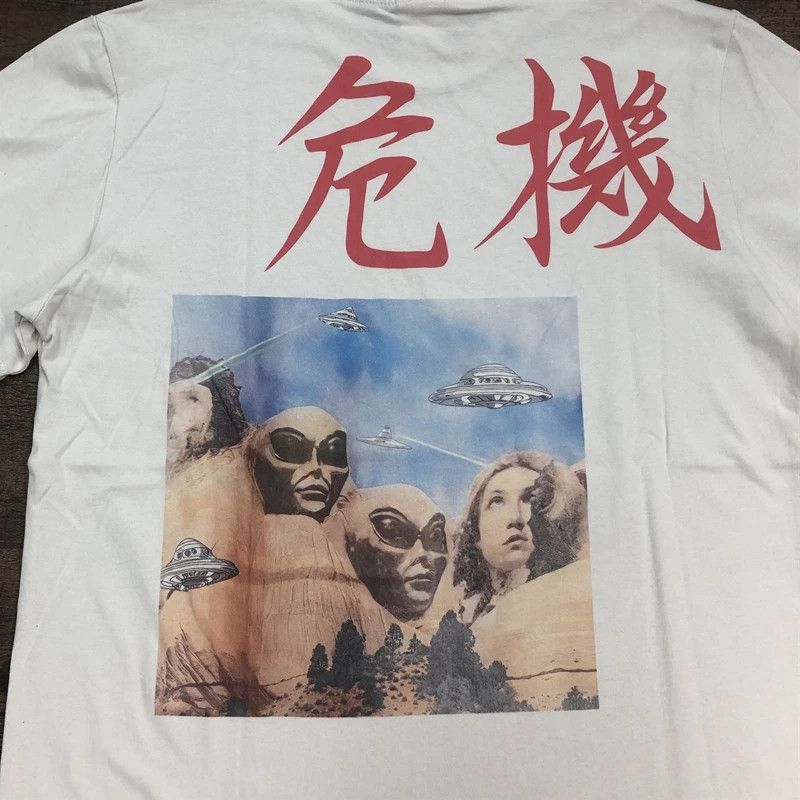 Japanese Brand Streetwear Alien Printed Tee Size US S / EU 44-46 / 1 - 4 Thumbnail