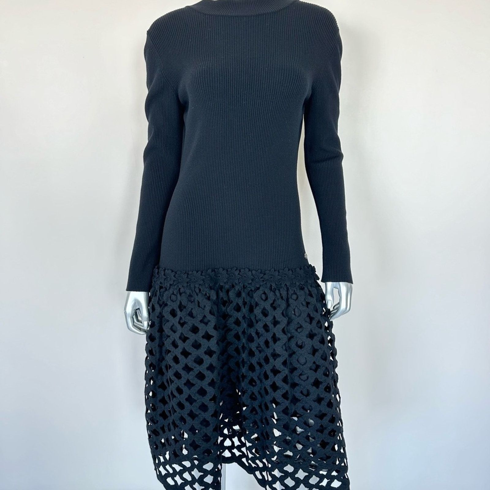 Chanel CHANEL black dress Paneled Knit size 46FR or XL Authentic Size XL / US 12-14 / IT 48-50 - 1 Thumbnail