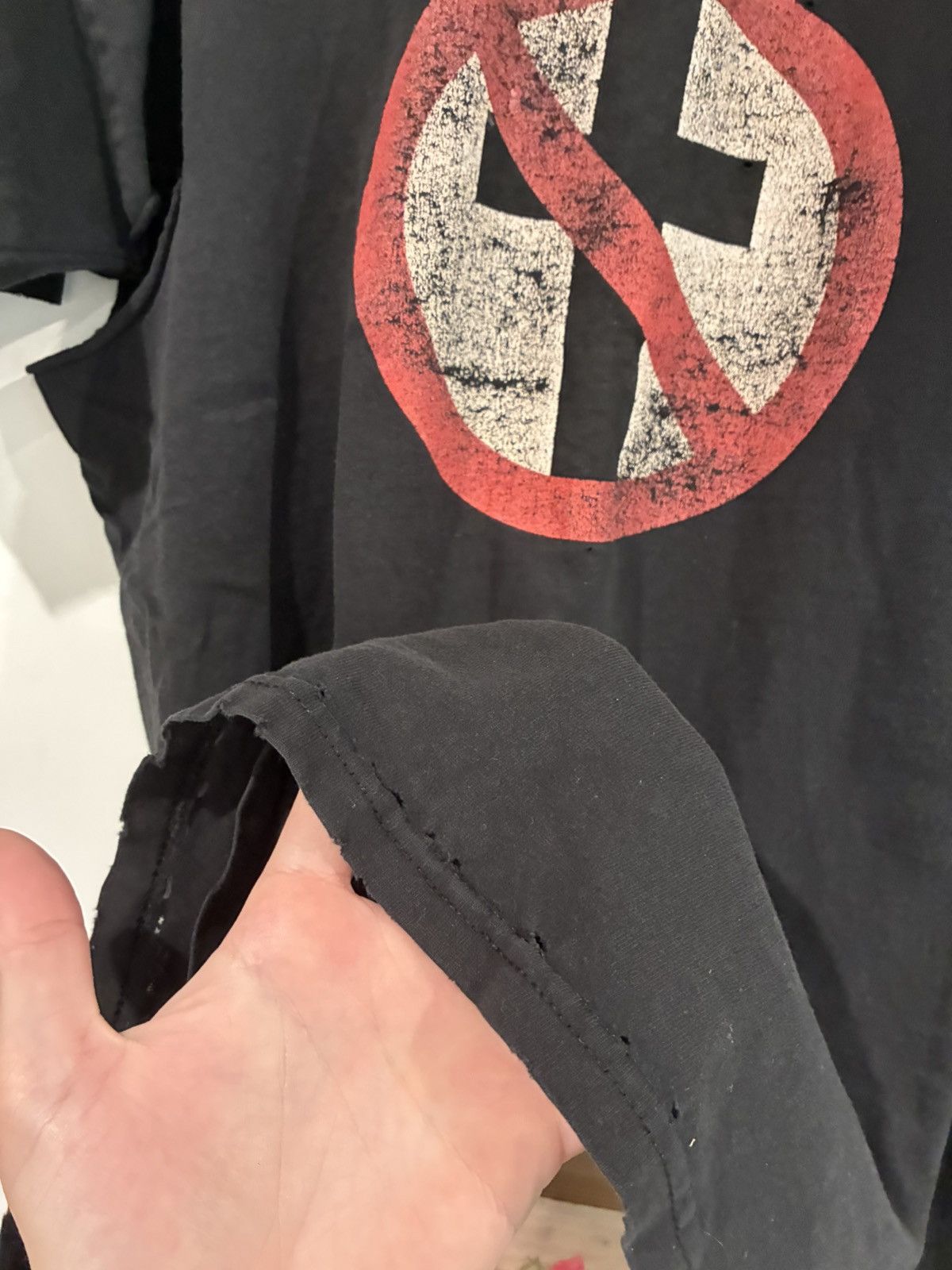 Vintage Thrashed bad religion T-shirt Size US XL / EU 56 / 4 - 5 Thumbnail