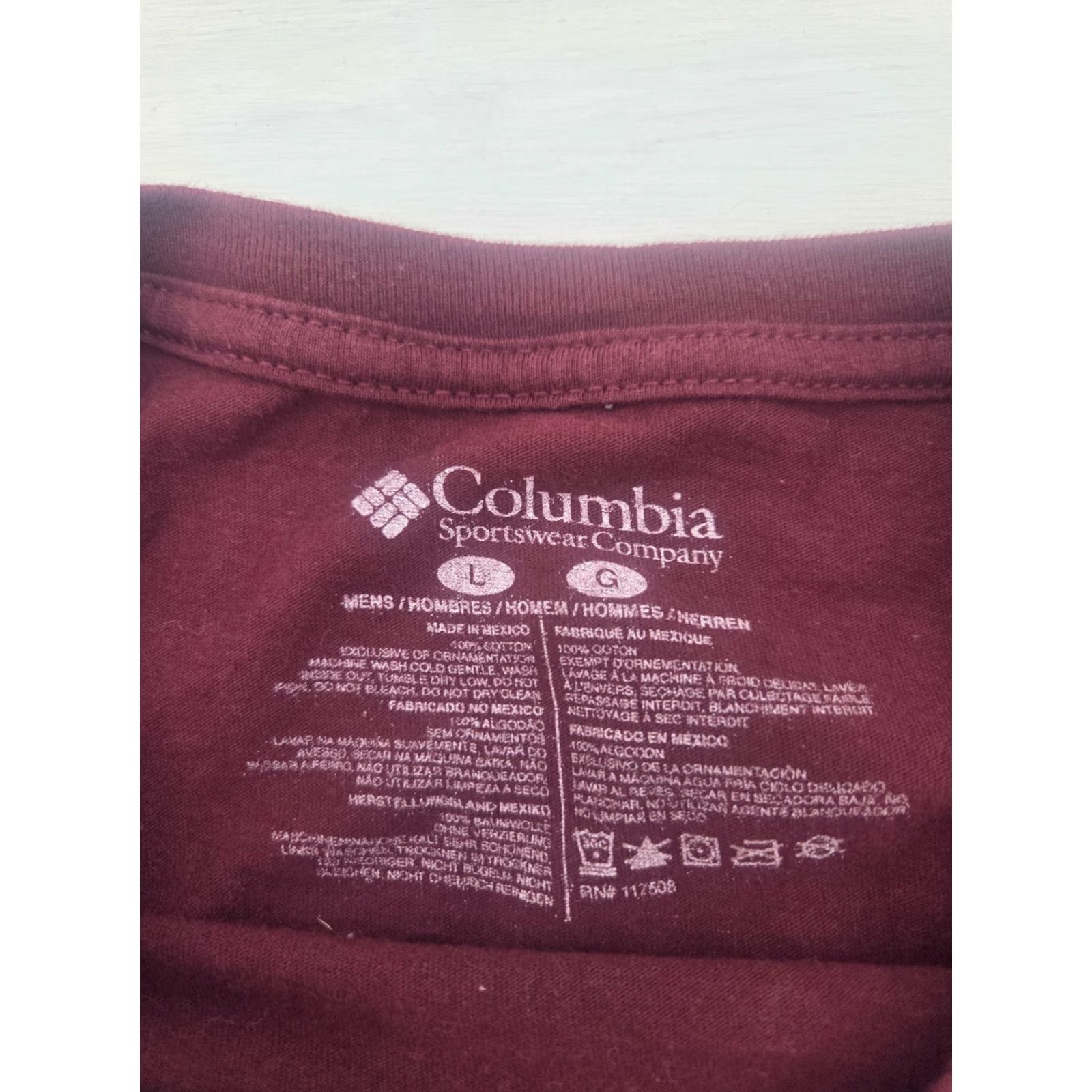 Vintage Columbia T-Shirt Mountain Graphic Maroon Mens Large Crew Neck Short Sleeve Cotton Double-Sided Regular Shirt Size US L / EU 52-54 / 3 - 5 Thumbnail