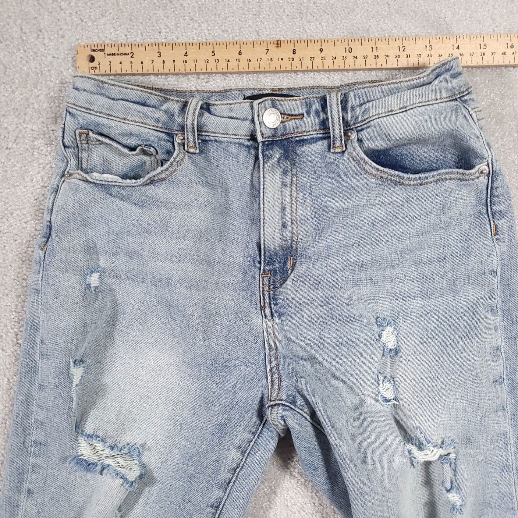 Vintage RISEN Los Angeles Destroyed Light Wash Straight Jeans Women's 30/11 Stretch Jeans Straight Womens 5-Pocket Denim Blue Modern Casual Jeans Size 32" / US 10 / IT 46 - 6 Thumbnail