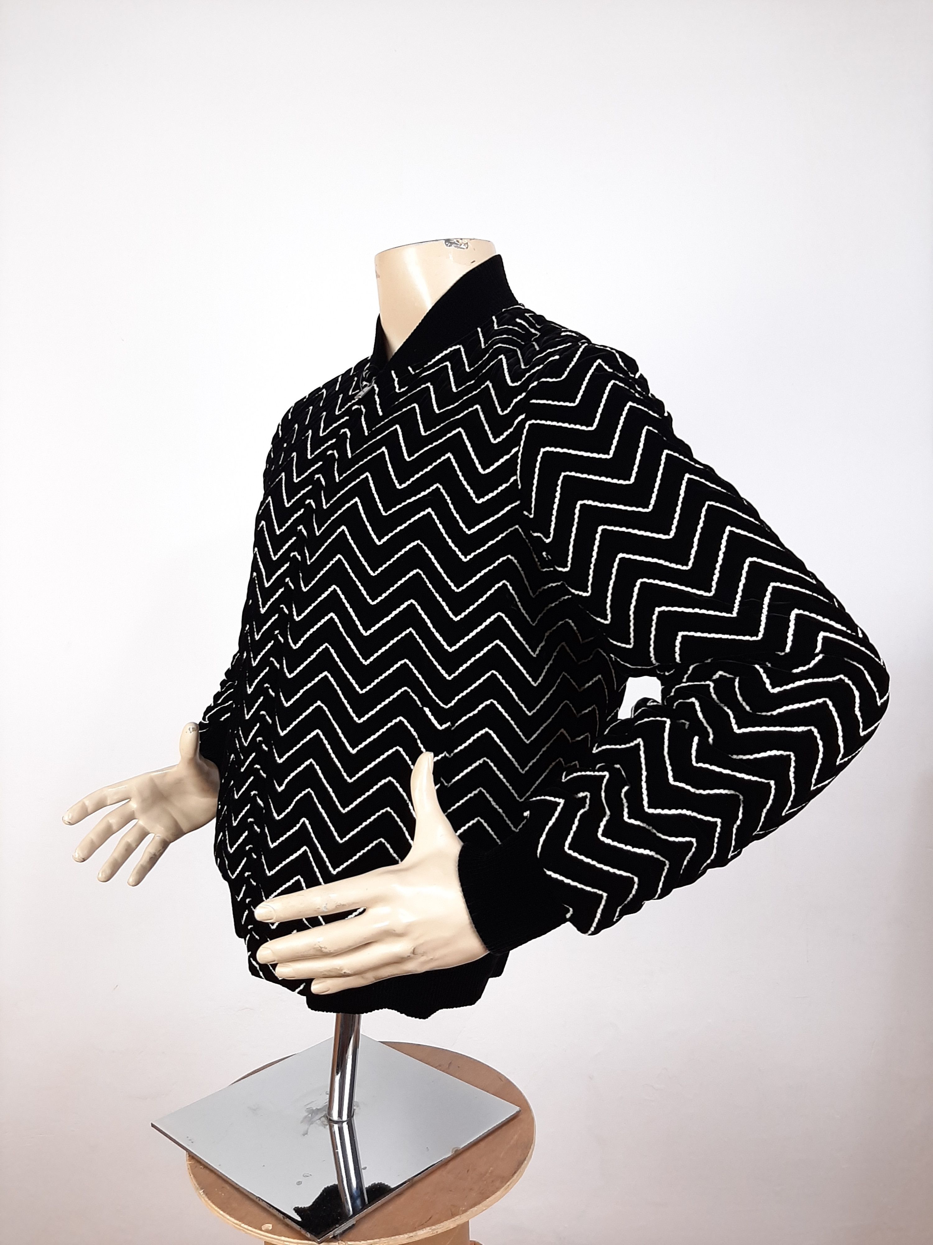 Saint Laurent Paris Saint Laurent Zig Zag Print Bomber Black Men's Size IT 48 M Size US M / EU 48-50 / 2 - 6 Thumbnail