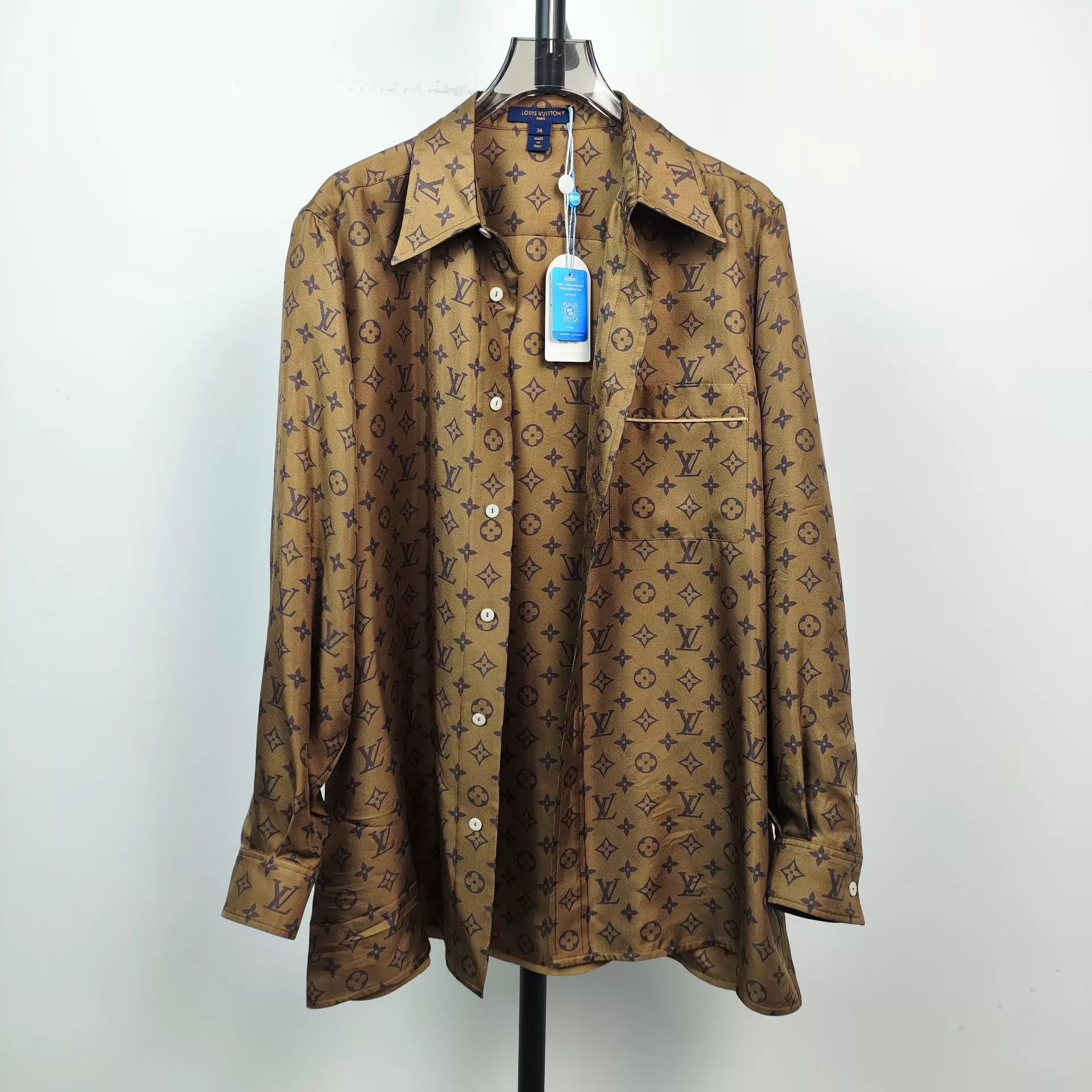 Louis Vuitton LV 97 new silk shirt 36 color blocked Size XS / US 0-2 / IT 36-38 - 1 Thumbnail