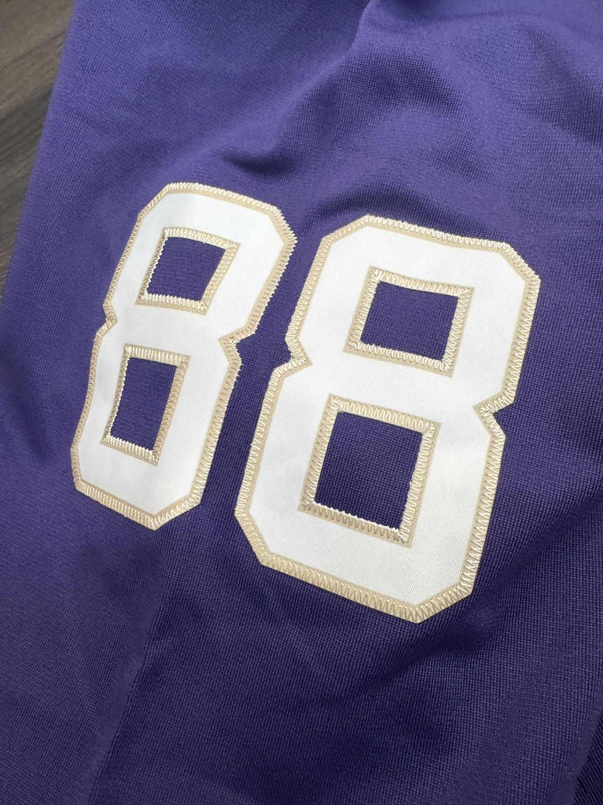 Nike Washington Huskies #88 Stitched NCAA College Football Jersey Size US L / EU 52-54 / 3 - 6 Thumbnail