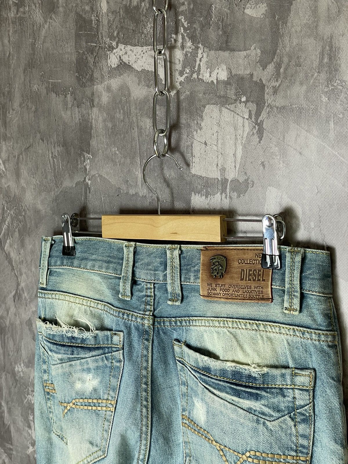 Diesel × Vintage Diesel Y2K Distressed Vintage 90s Baggy Jeans Size US 32 / EU 48 - 17 Thumbnail