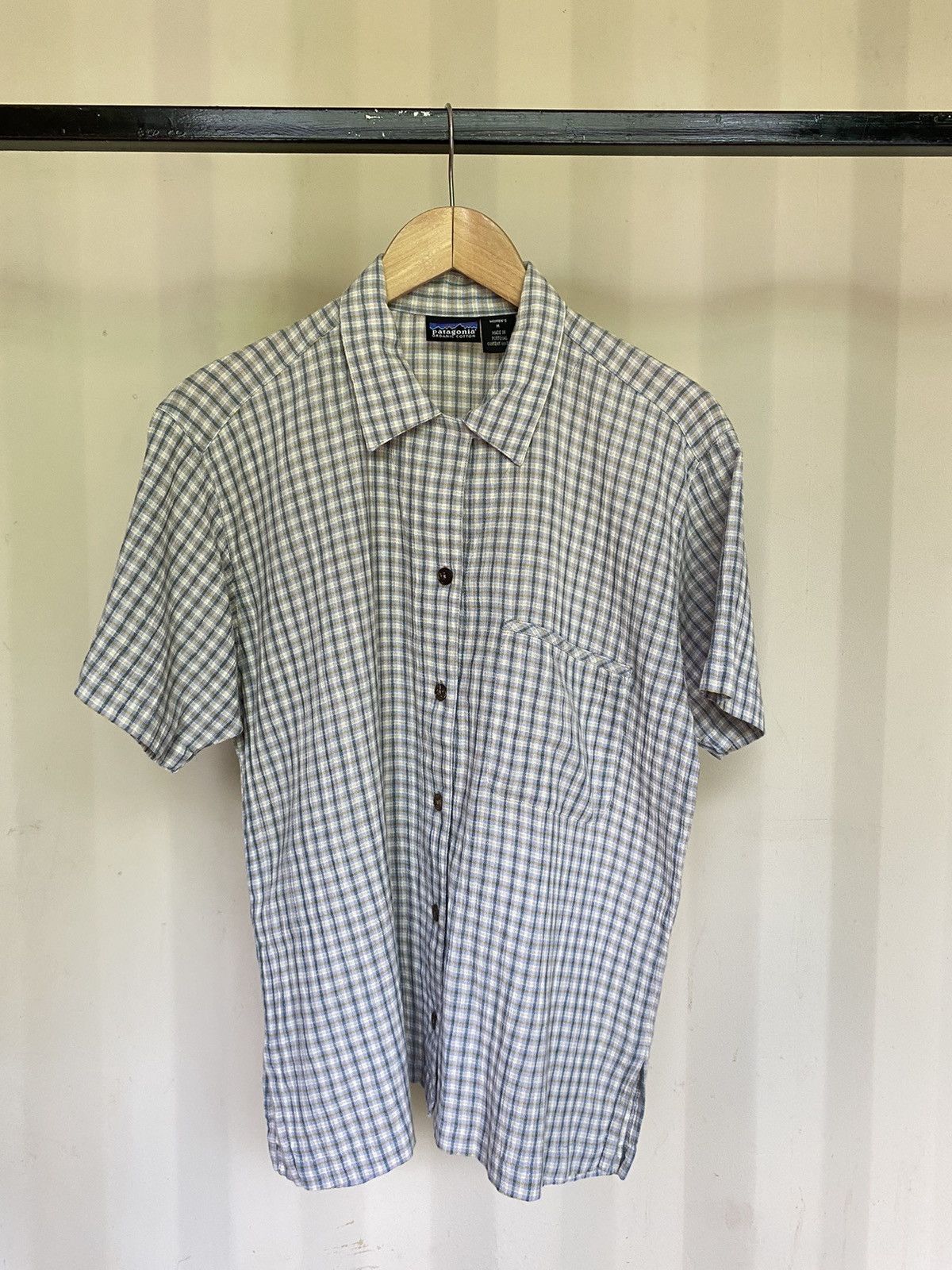Patagonia plaid short sleeve shirt