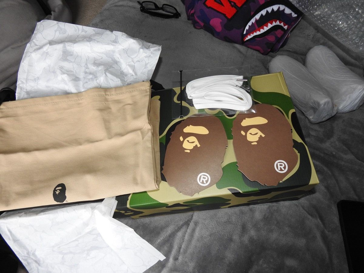 Bape BAPE STA Low White / Green ABC Camo (2024) Size US 10 / EU 43 - 16 Thumbnail