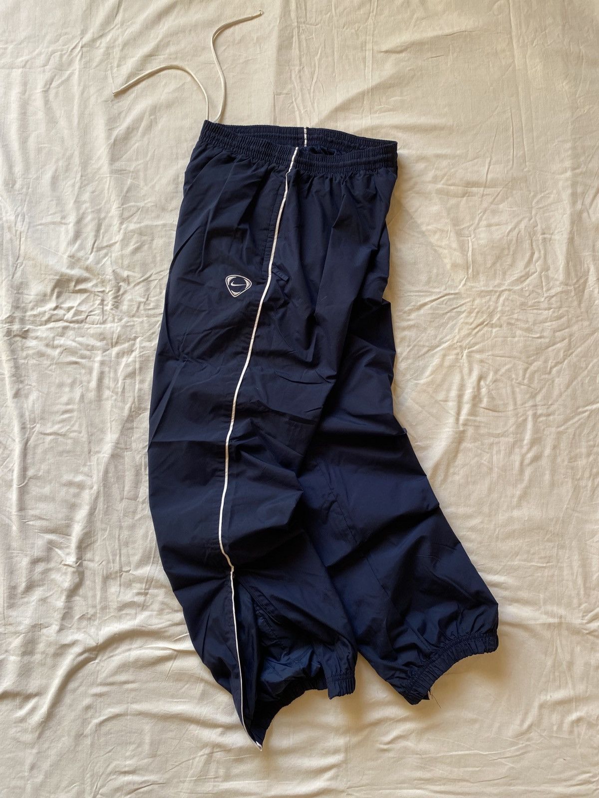 Nike Vintage Nike Track Pants Navy Blue Baggy Size US 32 / EU 48 - 1 Thumbnail