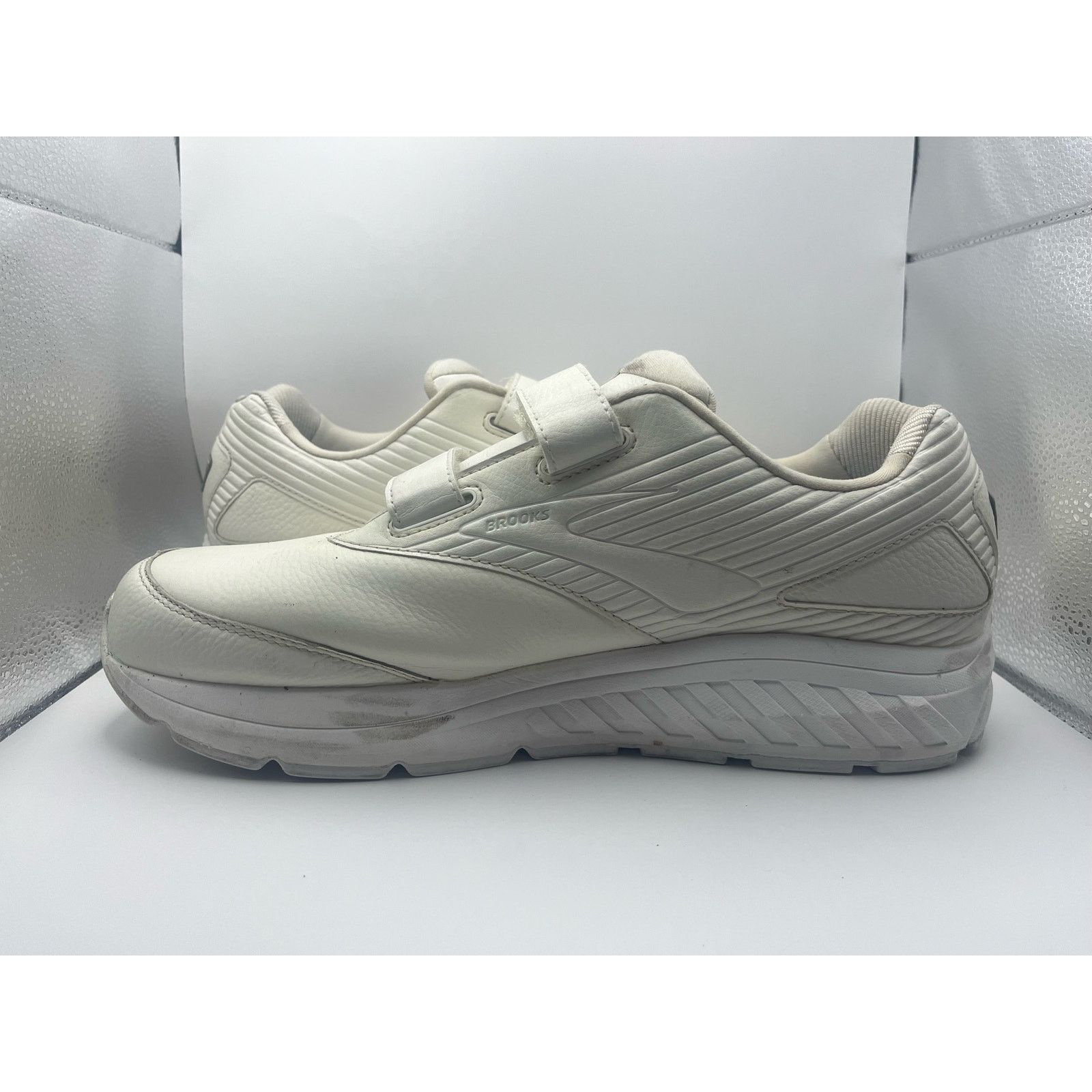 Brooks Brooks Addiction Walker walking shoes V-strap Mens USED Size US 12.5 / EU 45-46 - 4 Thumbnail