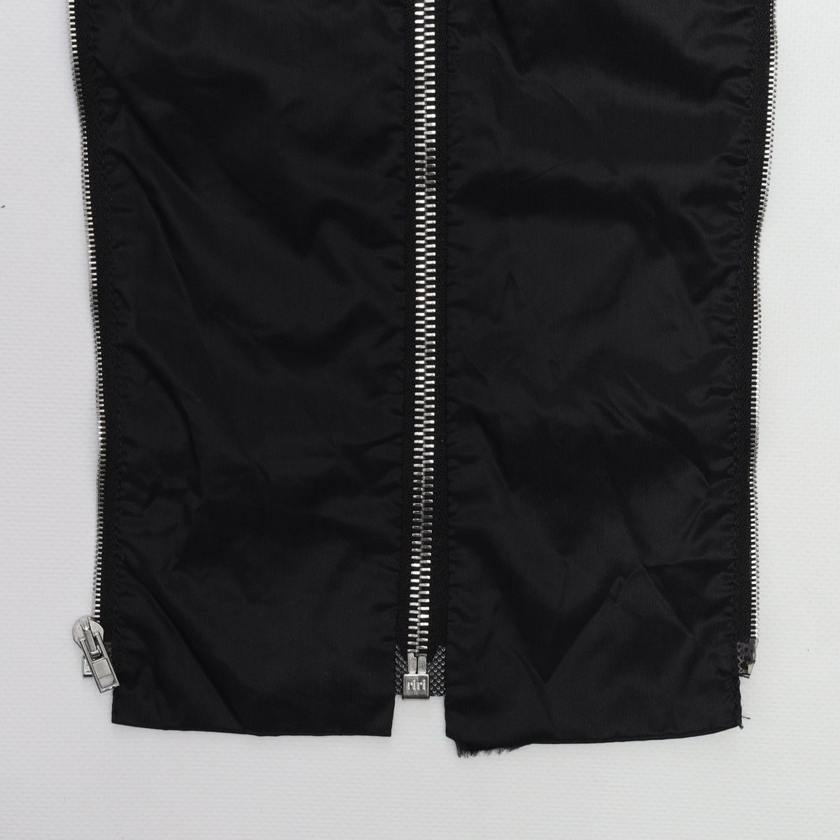 Miu Miu Miu Miu Nylon Black Zip Lining Liner Vest For Jacket Size S / US 4 / IT 40 - 4 Thumbnail