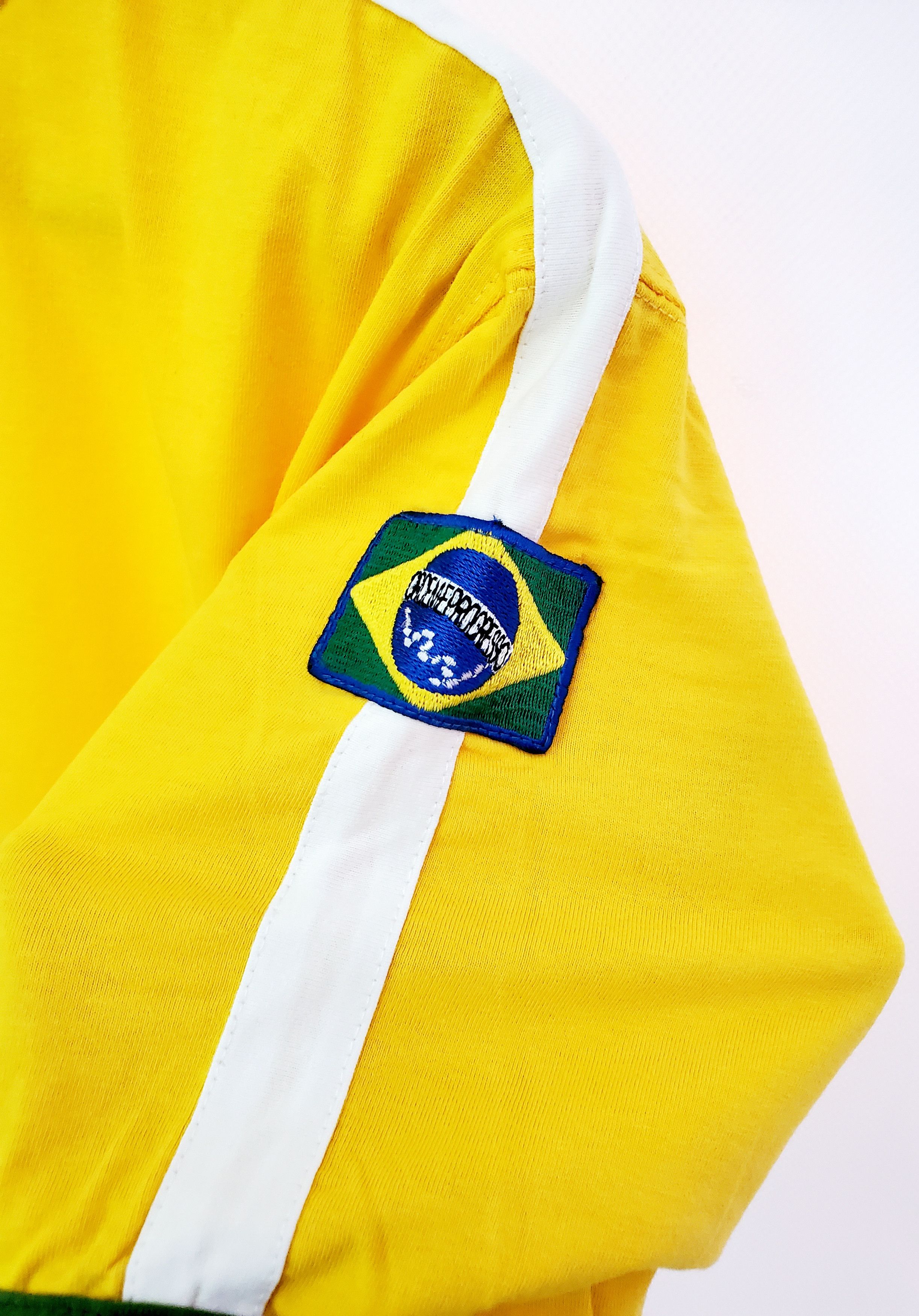 UEFA Vintage BRASIL Soccer Football Pele Ronaldo shirt new condit Size US M / EU 48-50 / 2 - 2 Thumbnail