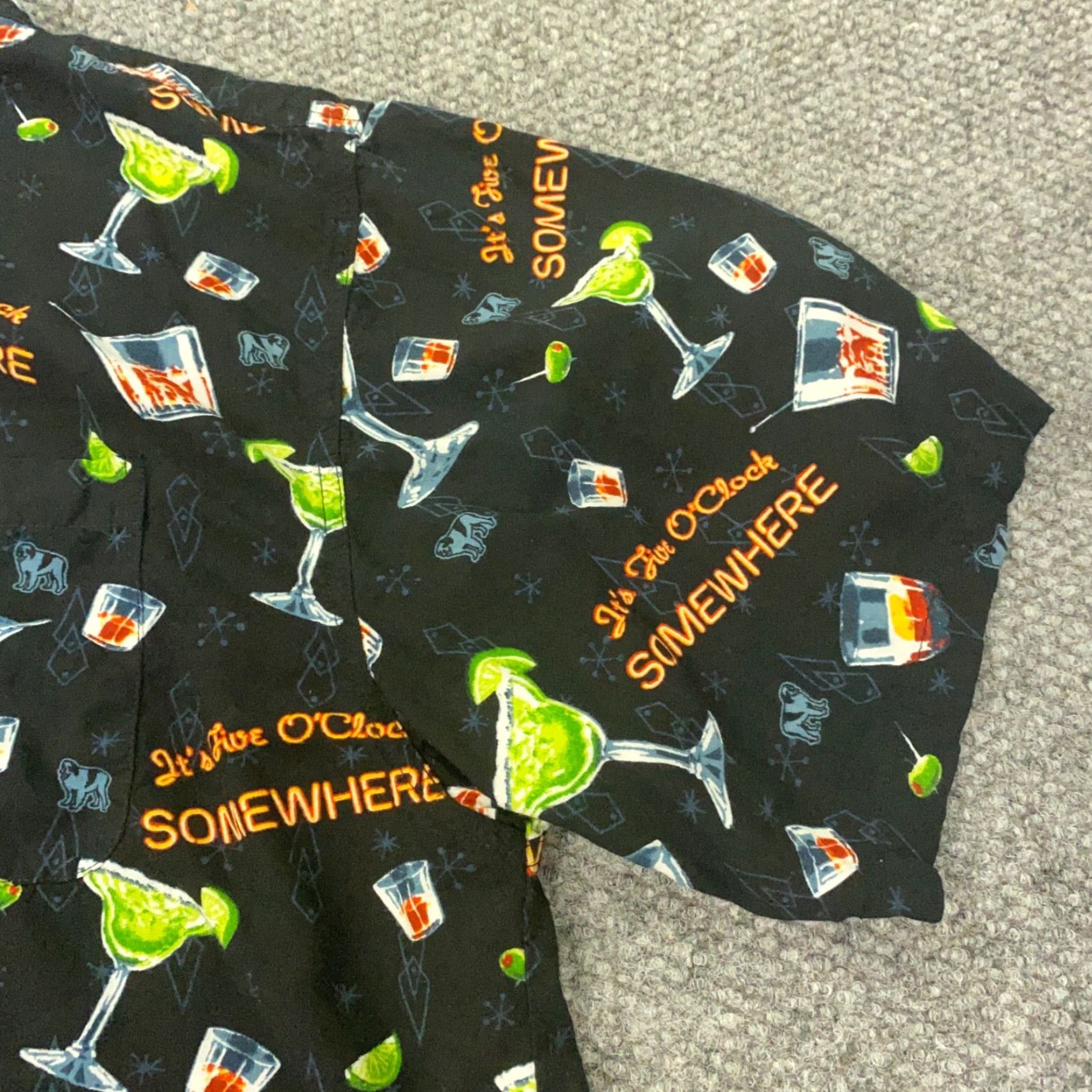 Big Dogs VINTAGE Big Dogs Button-Up Shirt Mens XL Black Cocktail Pattern 90s Theme Party Beach Casual Mens XL Black Cocktails Shirt Size US XL / EU 56 / 4 - 2 Thumbnail