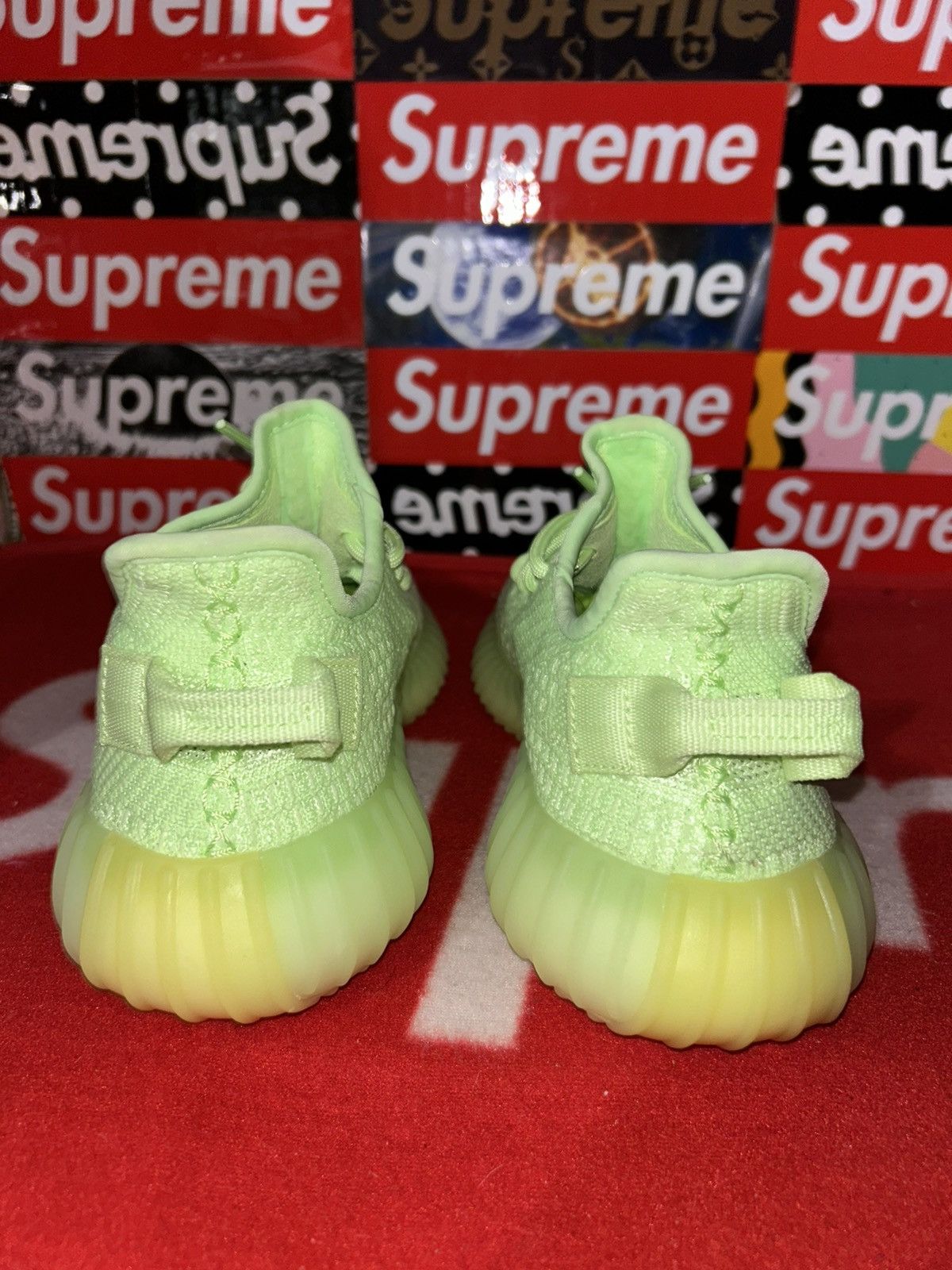 Adidas adidas Yeezy Boost 350 V2 Glow EG5293 size 5 1/2 VNDS Size US 5.5 / EU 38 - 3 Thumbnail