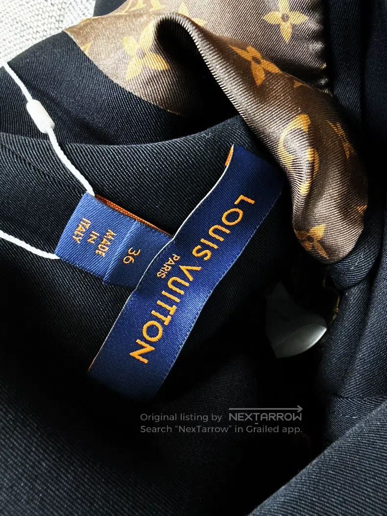 Louis Vuitton Louis Vuitton Sleeveless blazer in dark blue solid color w Size XS / US 0-2 / IT 36-38 - 5 Thumbnail
