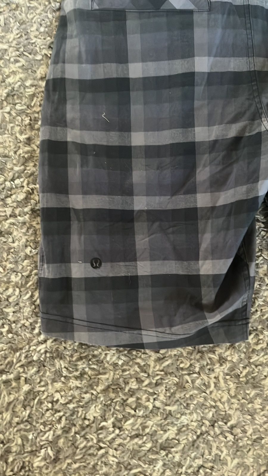 Lululemon Lululemon Shorts Size US 32 / EU 48 - 2 Thumbnail