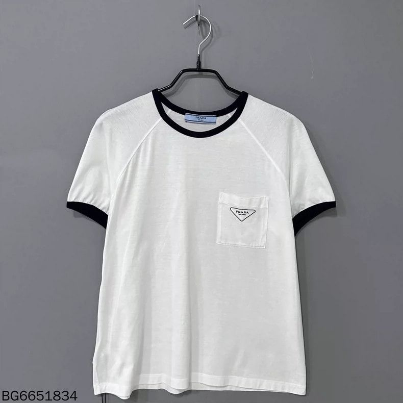 Prada Prada Triangle logo white short sleeves Size US M / EU 48-50 / 2 - 1 Thumbnail
