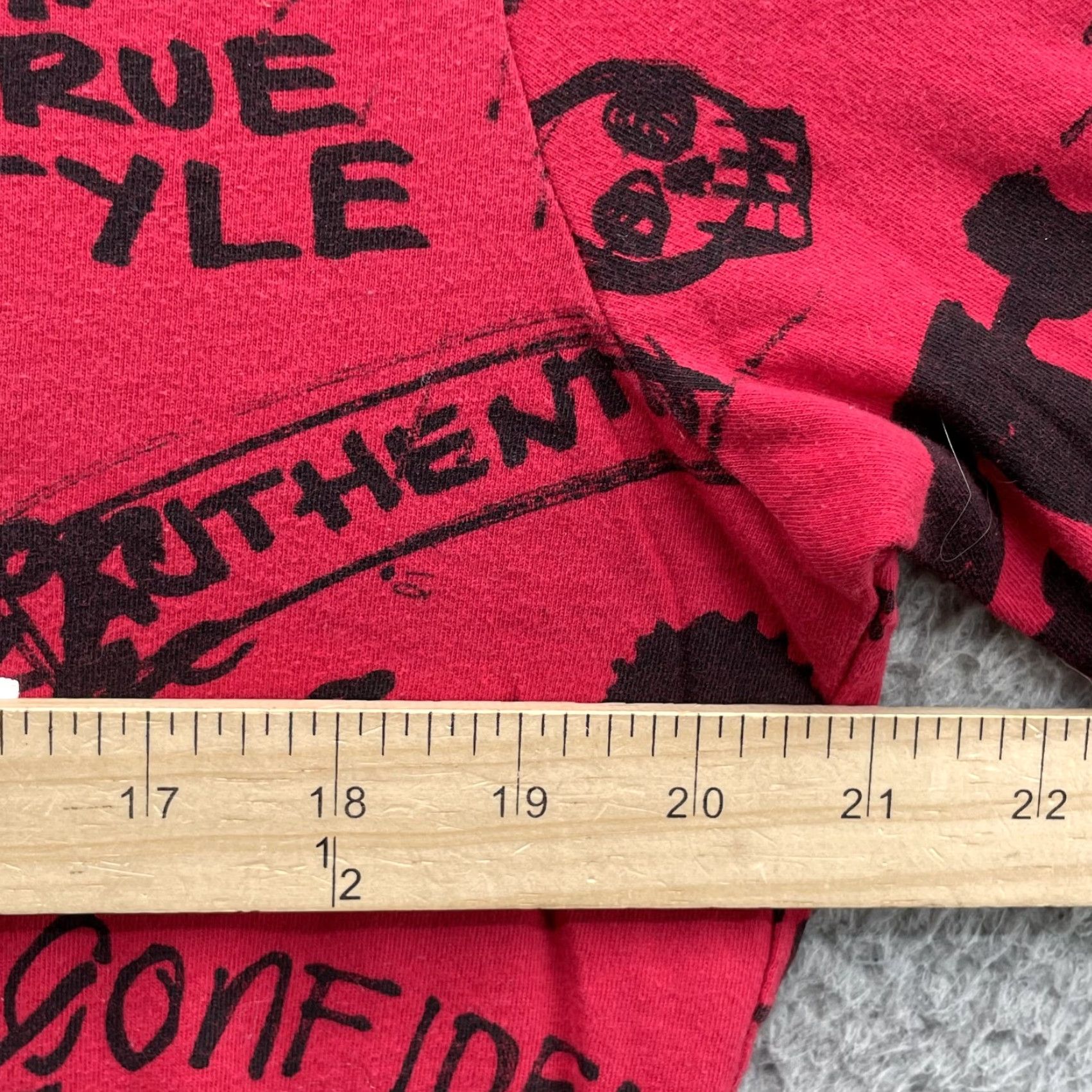 True Religion True Religion T-Shirt Large Red Graffiti Graphic Designer Grunge Rock Y2k Skate Shirt Mens L Red Graphic Print 90's Theme Size US L / EU 52-54 / 3 - 5 Thumbnail