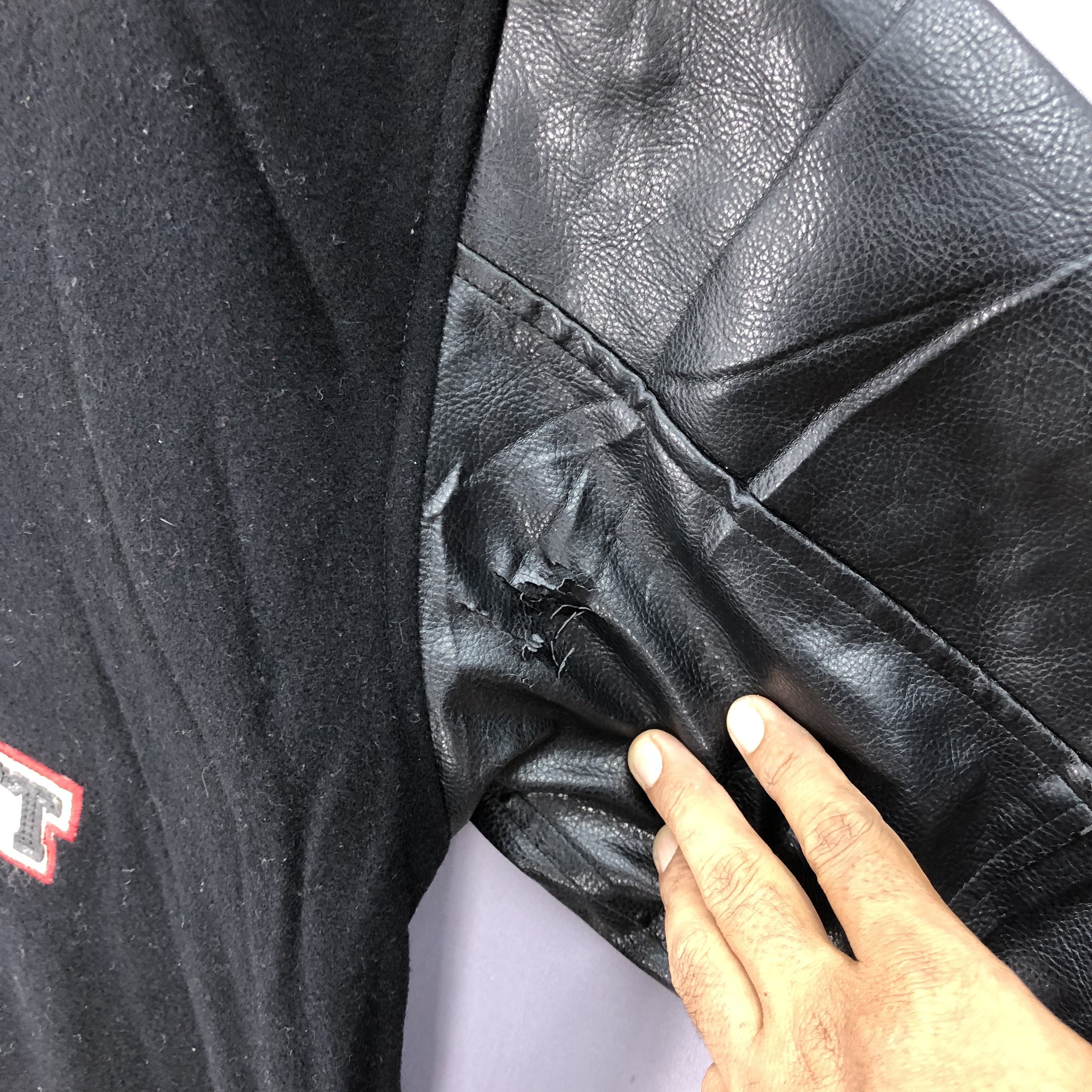 Vintage Vintage 90s Conart Varsity Leather Wool Jacket Native Indian Size US L / EU 52-54 / 3 - 8 Thumbnail