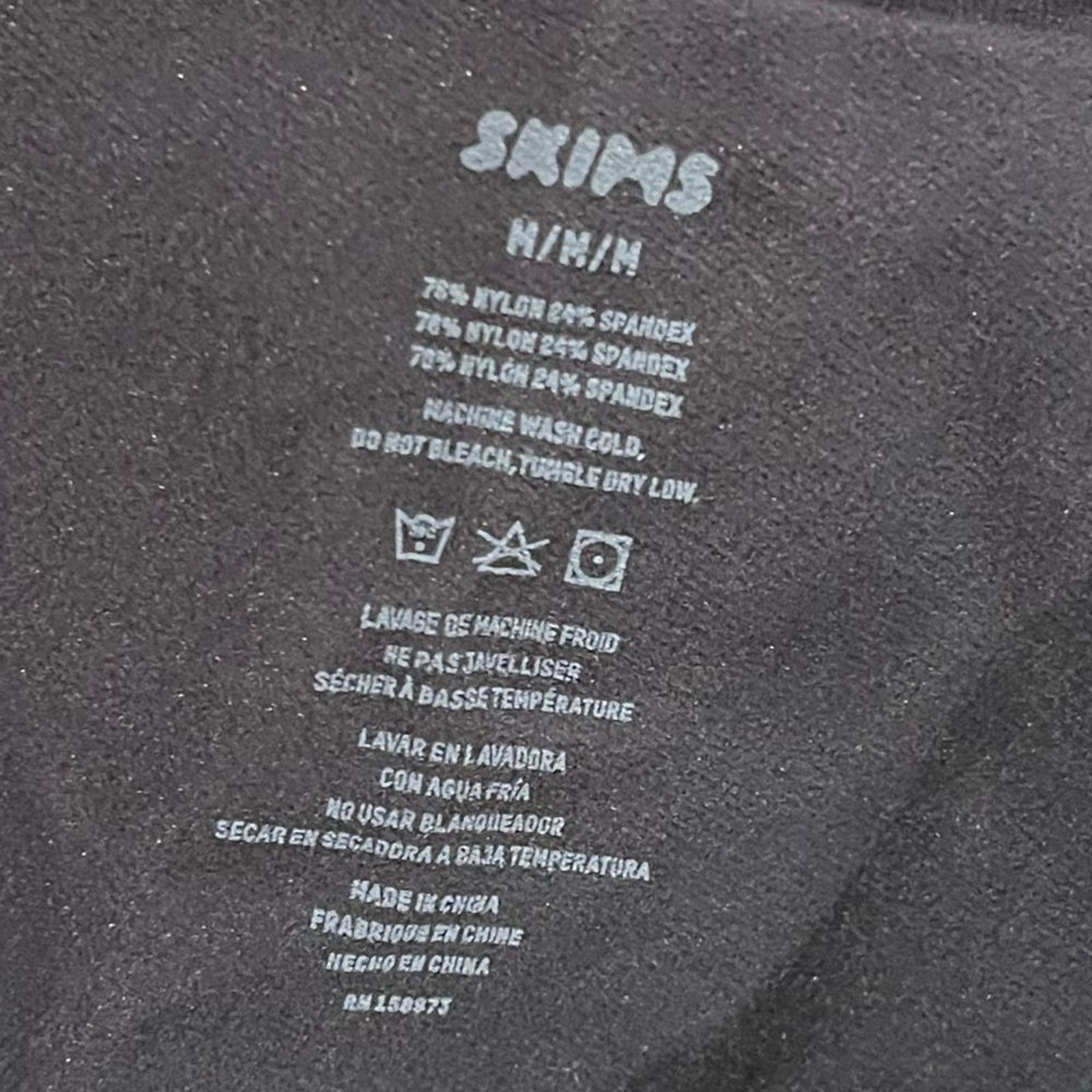 SKIMS NWOT Skims Everyday Sculpt Mid Thigh Bodysuit Shapewear M Size ONE SIZE - 2 Thumbnail