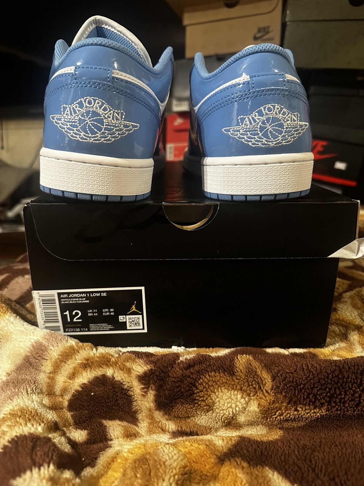 Nike Air Jordan 1 low se ‘legend blue’ Size US 12 / EU 45 - 7 Thumbnail