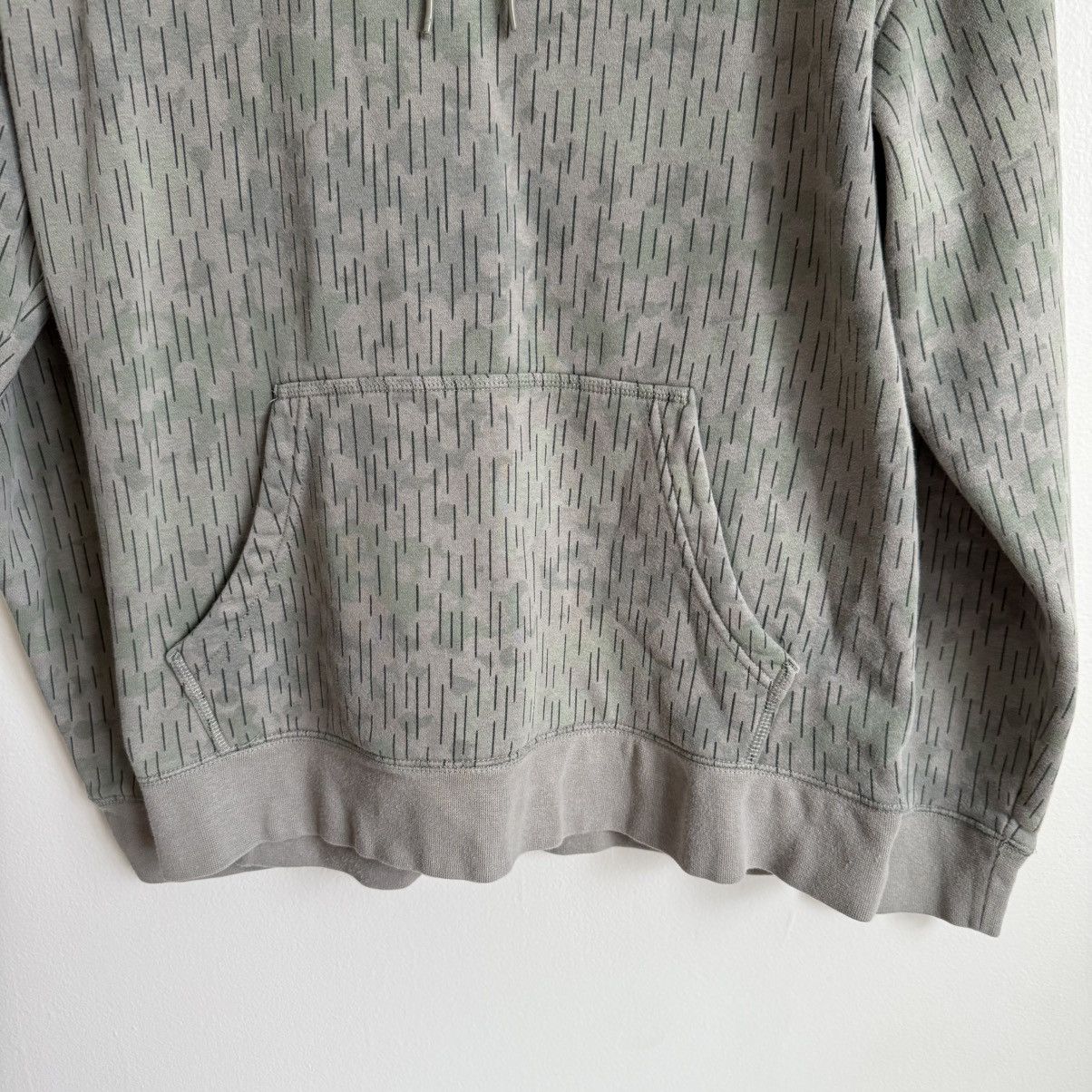 Nike Nike SB Hoodie Camo Pattern Green/Gray Size M Size US M / EU 48-50 / 2 - 3 Thumbnail