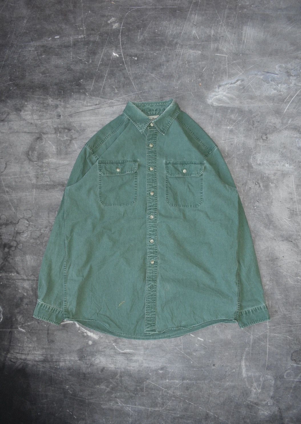 L.L. Bean Vintage LL Bean Button-down Long-Sleeve Shirt (L-Tall) Size US L / EU 52-54 / 3 - 1 Thumbnail