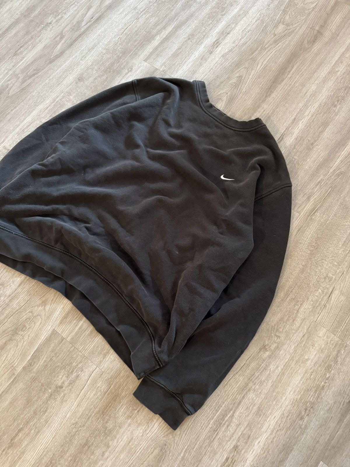Nike × Vintage Vintage Faded black Nike essential Crewneck Size US XL / EU 56 / 4 - 2 Thumbnail