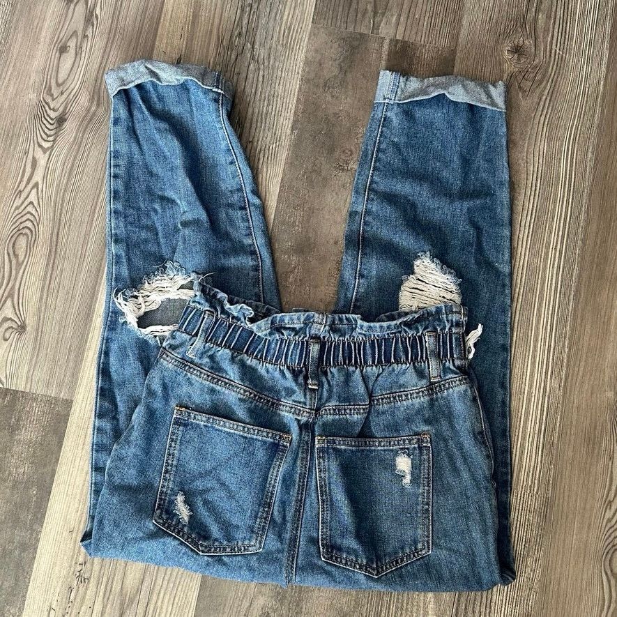 Forever 21 forever 21 high waisted ripped mom jeans Size 28" / US 6 / IT 42 - 2 Thumbnail