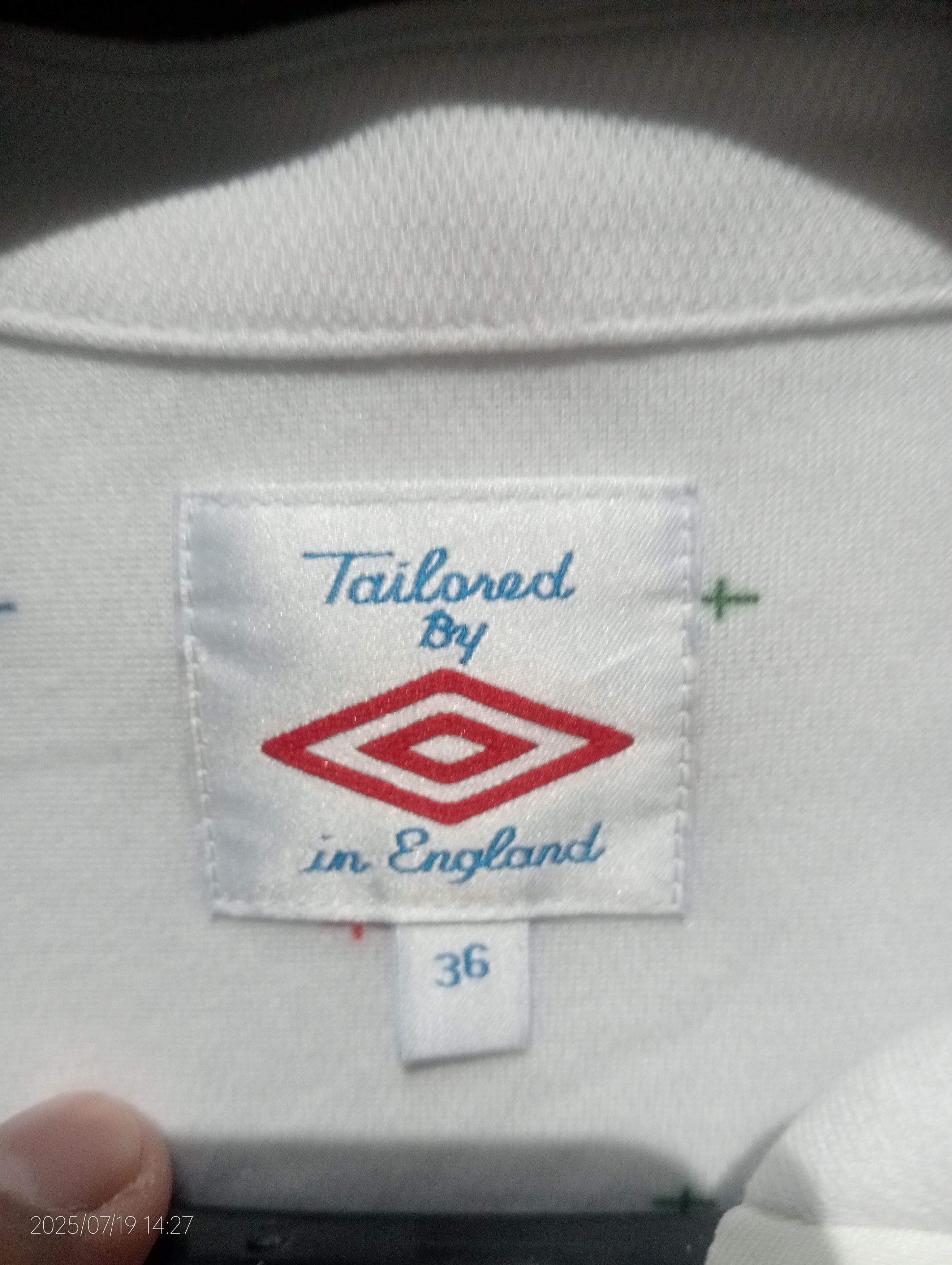 Umbro Vintage Umbro England 2011 Home Jersey Size US S / EU 44-46 / 1 - 2 Thumbnail