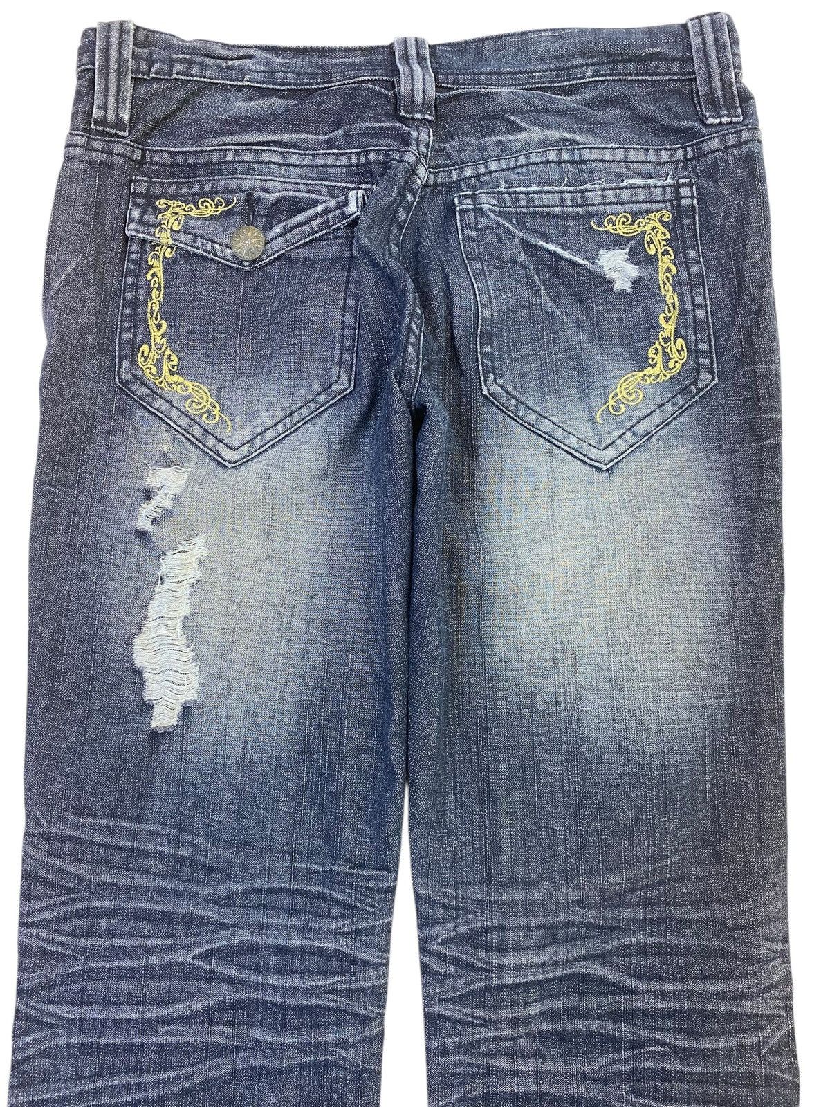 Japanese Brand Japanese Brand Light Wash Ripped Style Flare Jeans Size US 29 - 4 Thumbnail