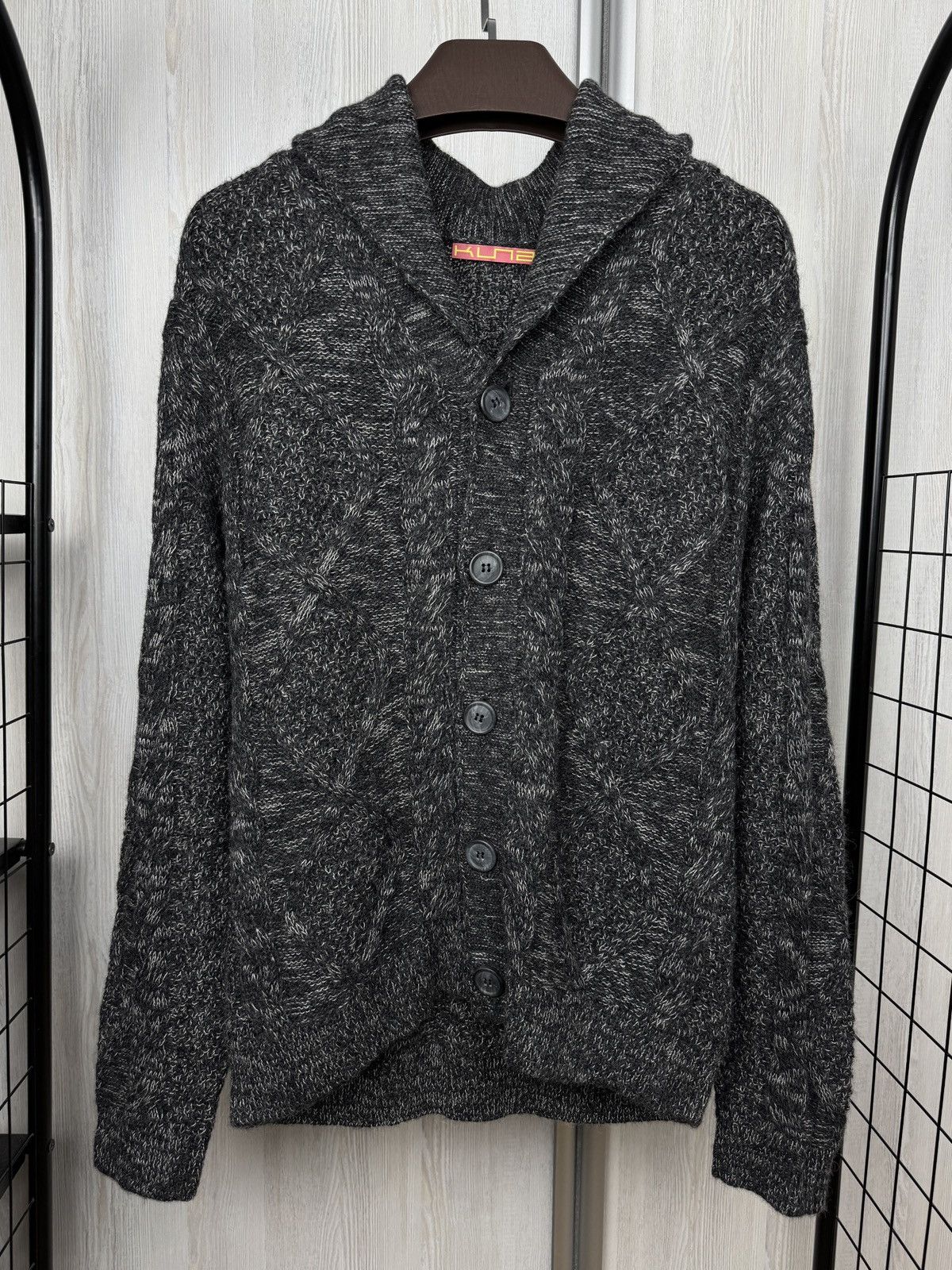 KUNA Kuna pure Baby Alpaca grey sweater cardigan men’s L Size US L / EU 52-54 / 3 - 2 Thumbnail