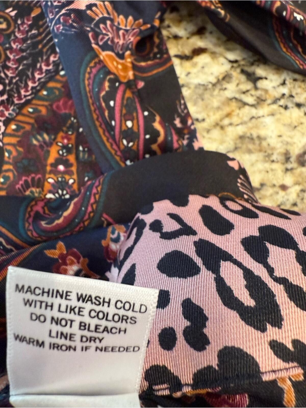 Other Dressbarn boho top paisley floral leopard print SZ SM Size S / US 4 / IT 40 - 10 Thumbnail