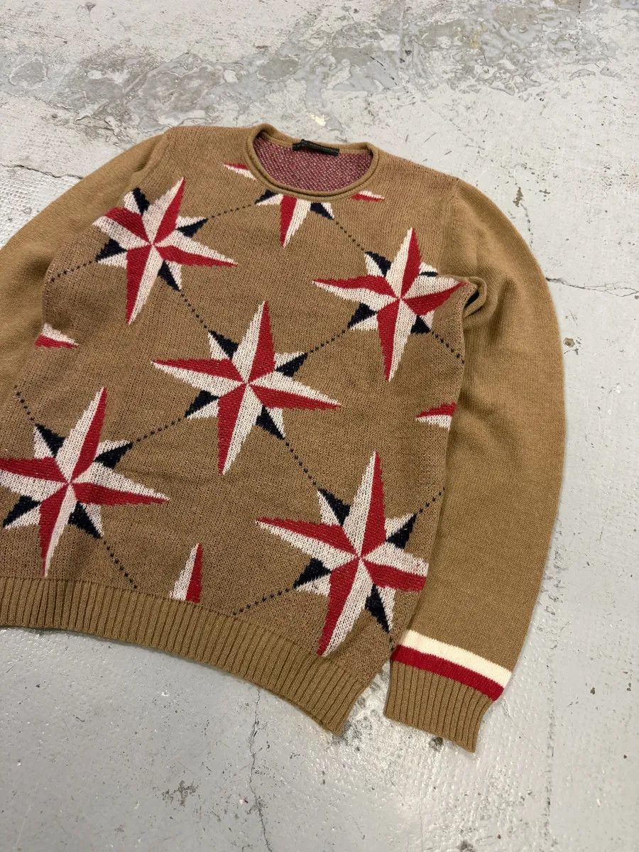 Daniele Alessandrini 2000s Daniele Alessandrini Camel Wool Stars Propaganda Sweater Size US S / EU 44-46 / 1 - 3 Thumbnail