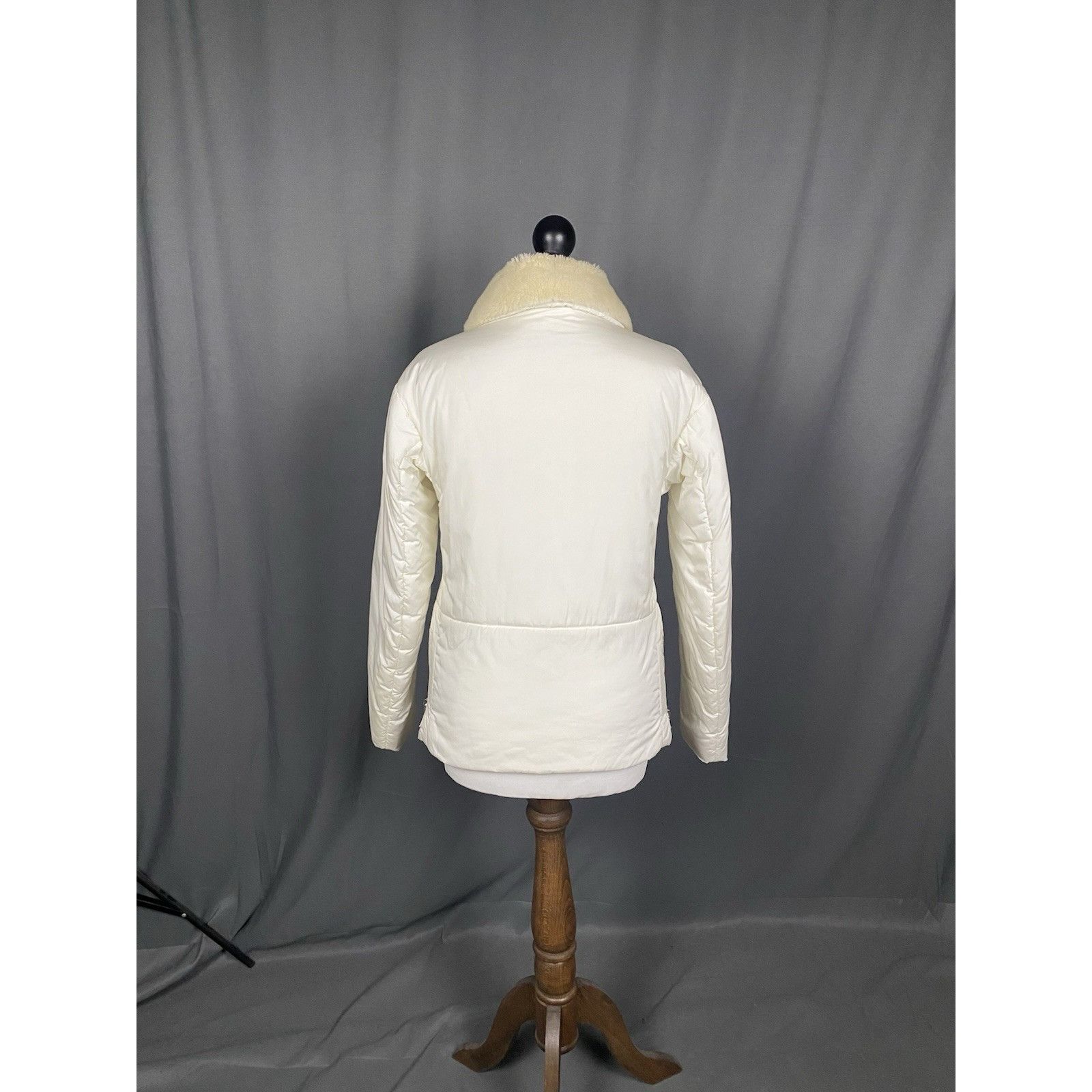Jil Sander Jil Sander Women's White Puffer Quilted Insulated Sherpa Col Size XS / US 0-2 / IT 36-38 - 7 Thumbnail
