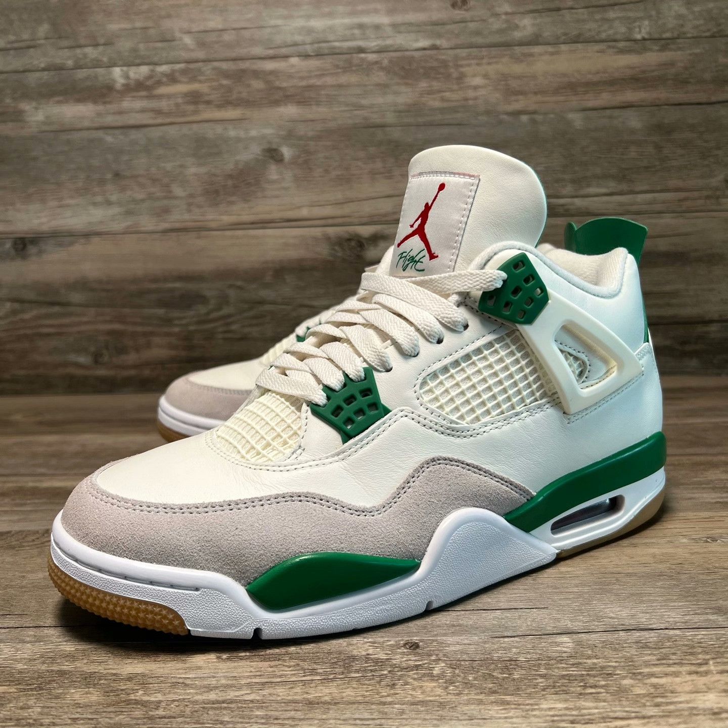 Nike Nike AJ4 Collab Green Lowtop Sneakers 43 Men Size US 10 / EU 43 - 1 Thumbnail