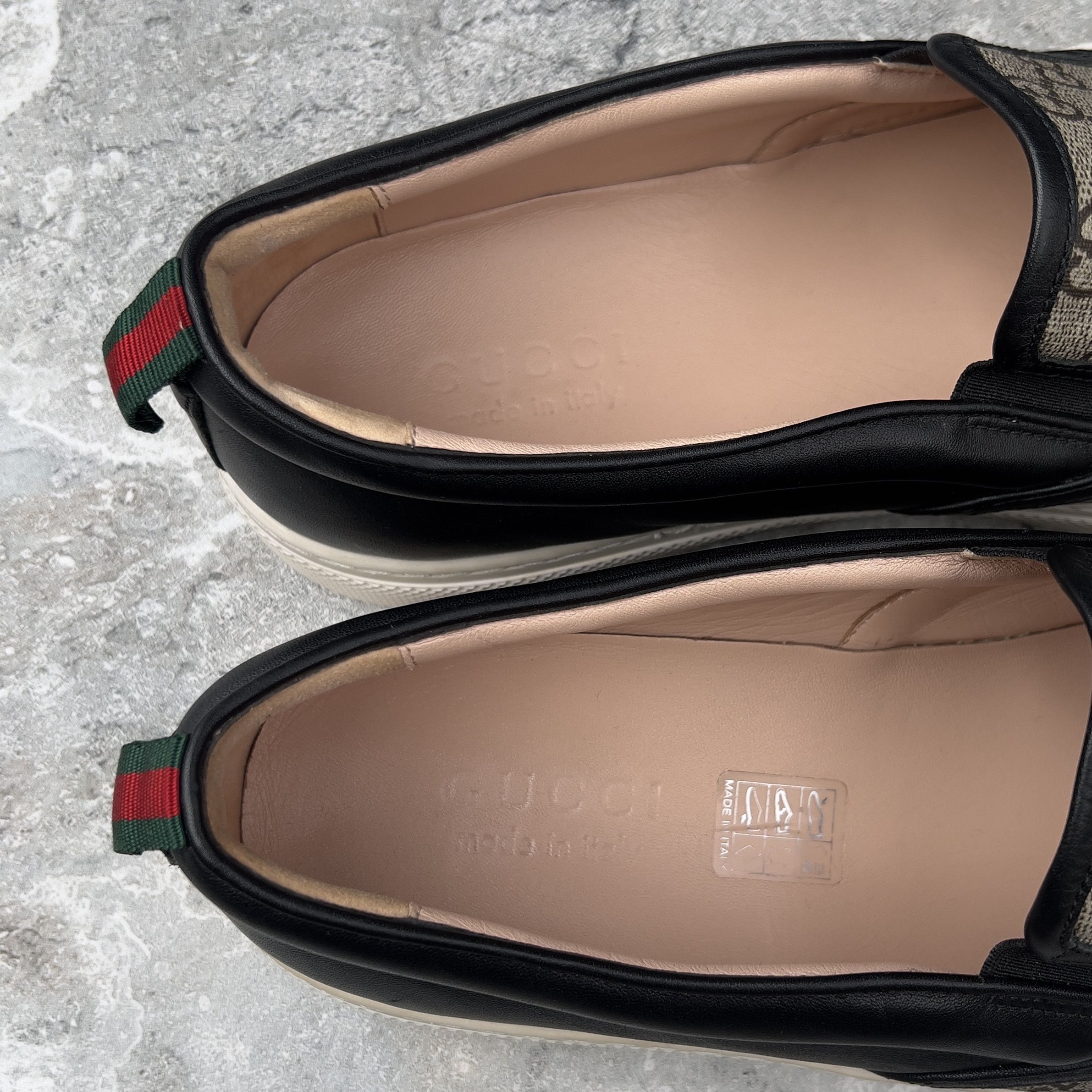 Gucci Gucci Dublin Tiger GG Supreme Slip-On Leather Size US 12 / EU 45 - 11 Thumbnail