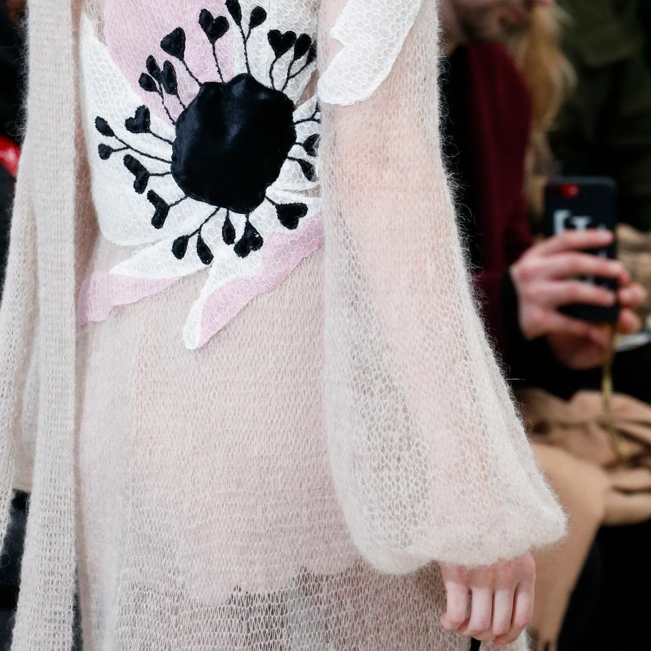 Valentino fall 2018 Embellished Mohair-knit Pink Gown Size M / US 6-8 / IT 42-44 - 7 Thumbnail