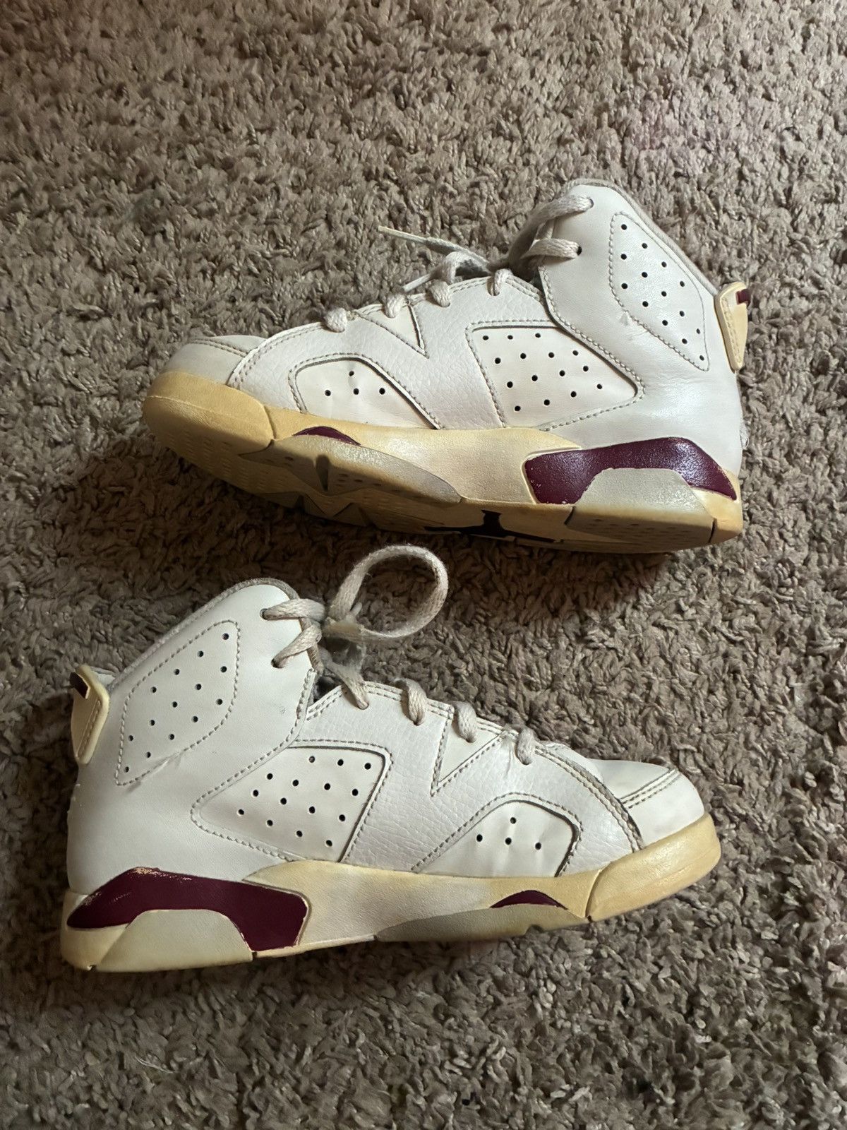 Jordan Brand Air Jordan 6 Retro ‘Maroon’ Size US 4 / IT 34 - 2 Thumbnail