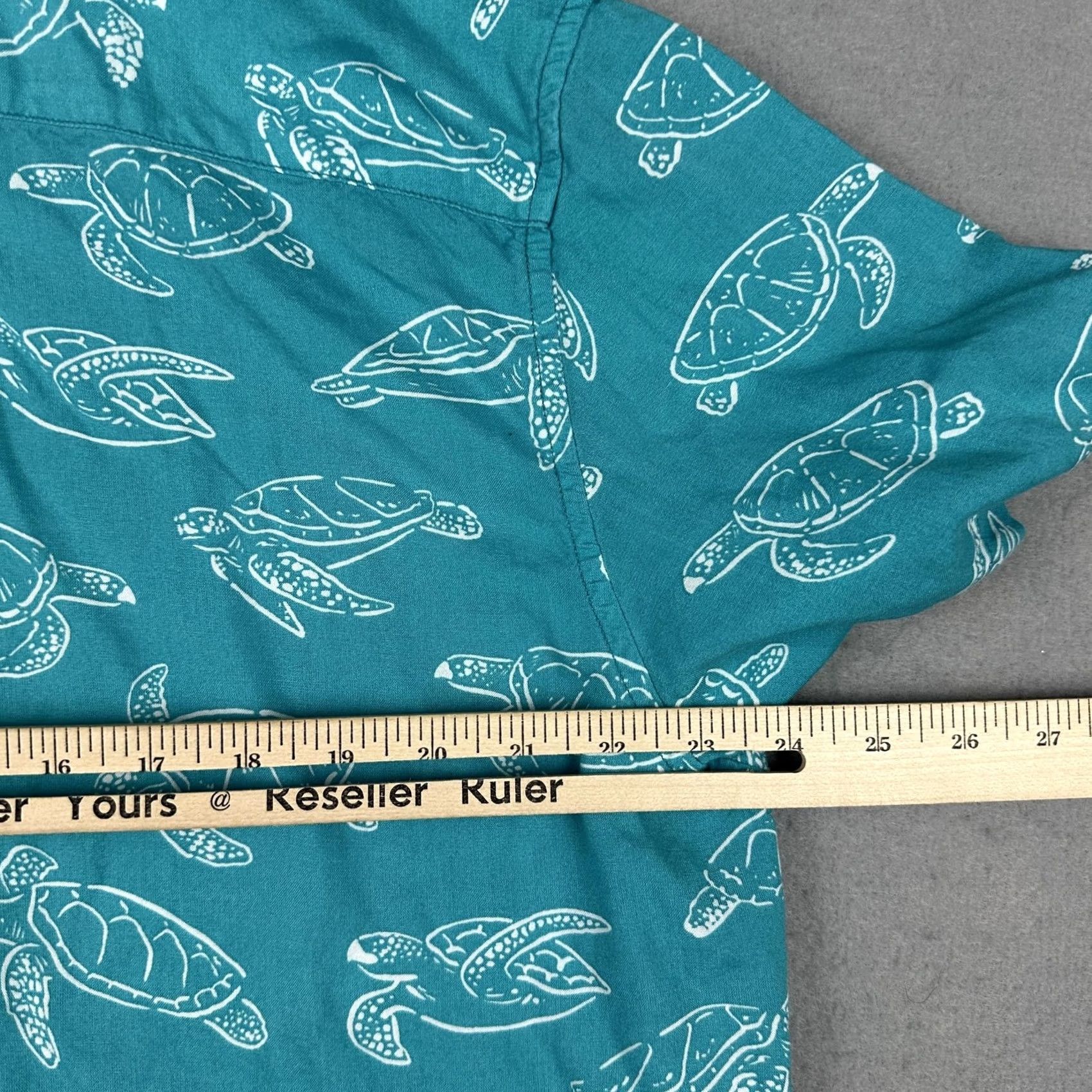 Chubbies Chubbies Shirt Men XL Blue Sea Turtle Print Aloha Short Sleeve Rayon Button Up Shirt Size US XL / EU 56 / 4 - 5 Thumbnail