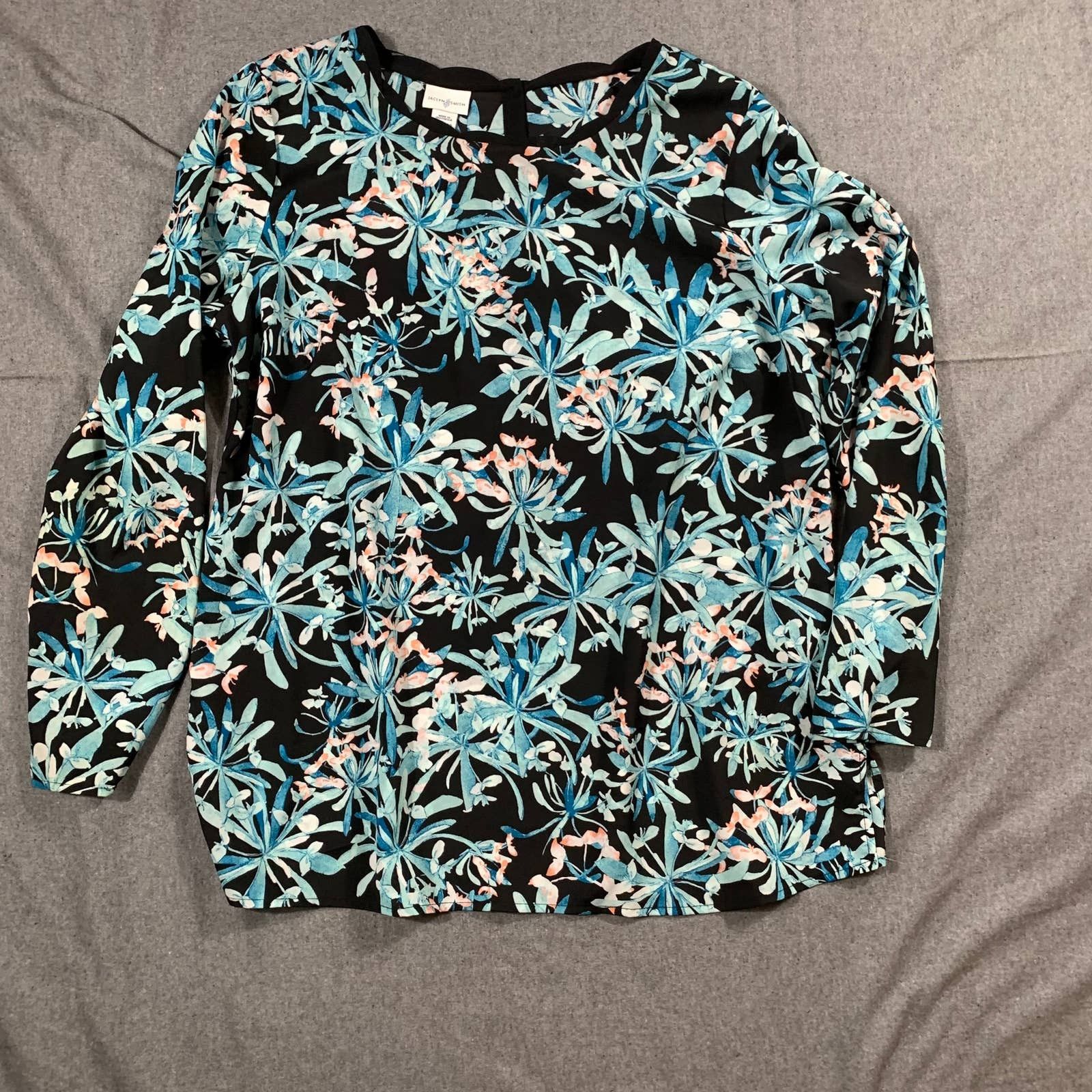 Other Jaclyn Smith Floral Shirt Women Size XXL Size XXL / US 16-18 / IT 52-54 - 1 Thumbnail