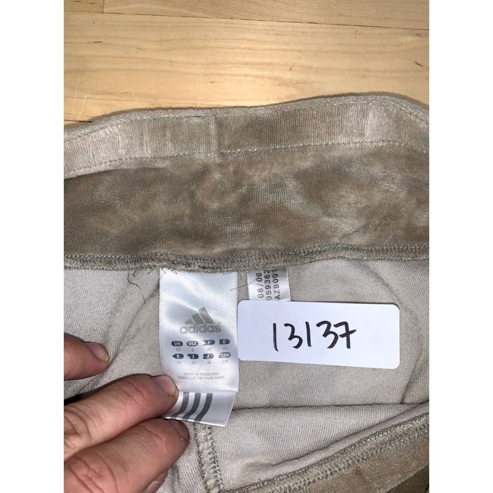Adidas VINTAGE adidas Velour Track Pants Women S Tan Y2K Baggy 13137 Size 28" / US 6 / IT 42 - 2 Thumbnail
