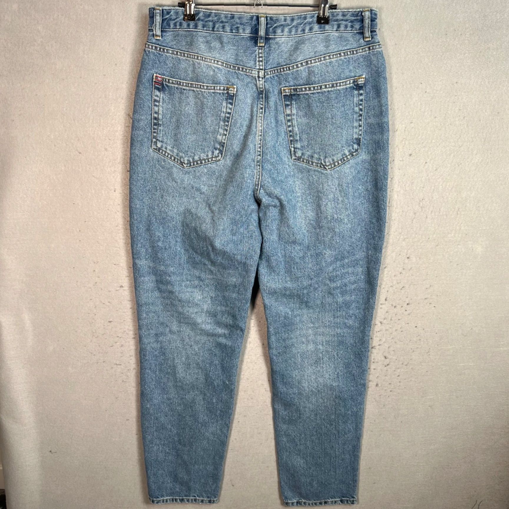 Bdg VINTAGE BDG Urban Outfitters Mom Jeans High-Waisted Light Wash Denim Womens Size 31 Size 24" / US 00 / IT 34 - 2 Thumbnail