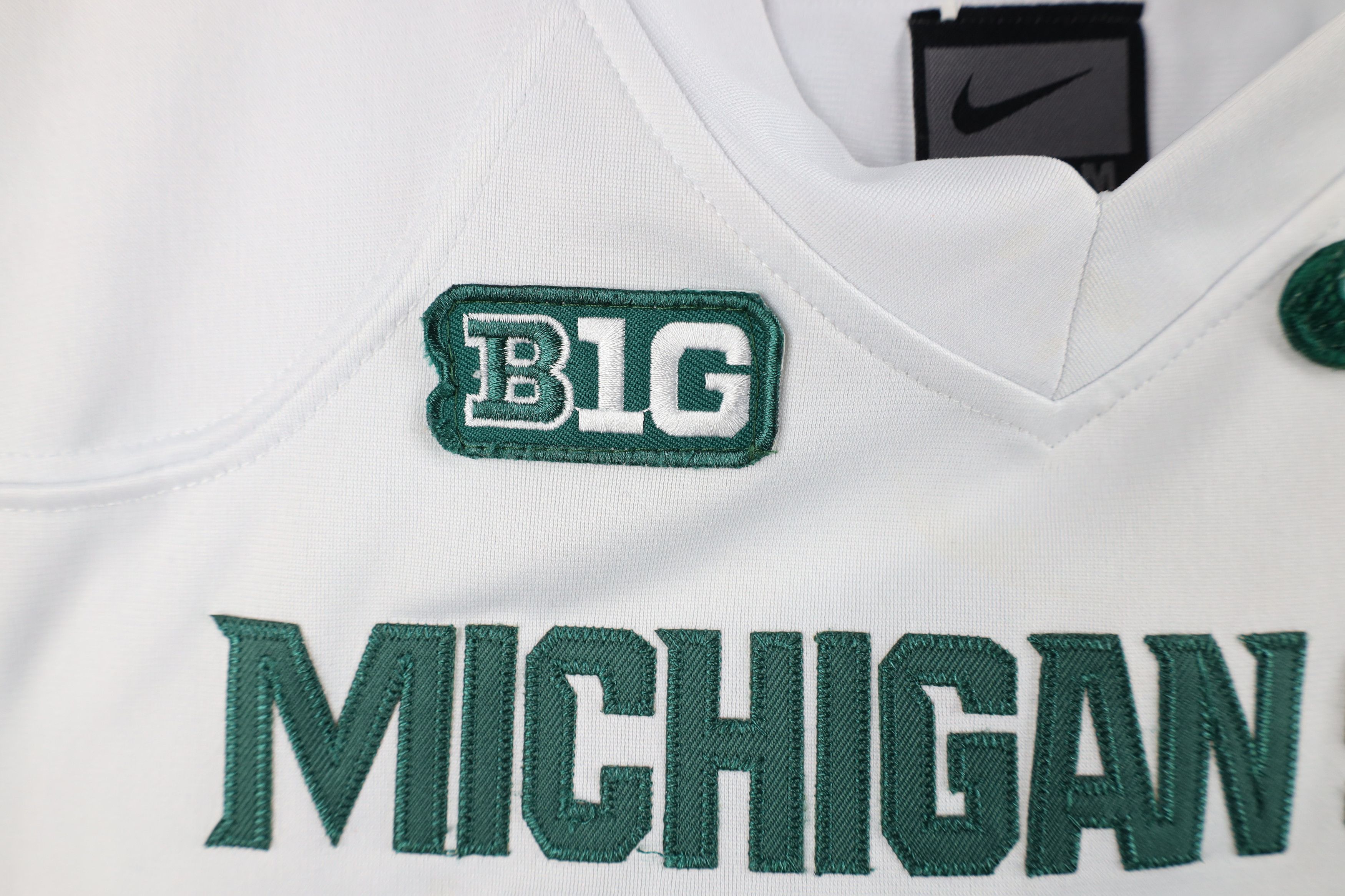 Nike × Vintage Nike Michigan State University Football Jersey #40 Size US M / EU 48-50 / 2 - 7 Thumbnail