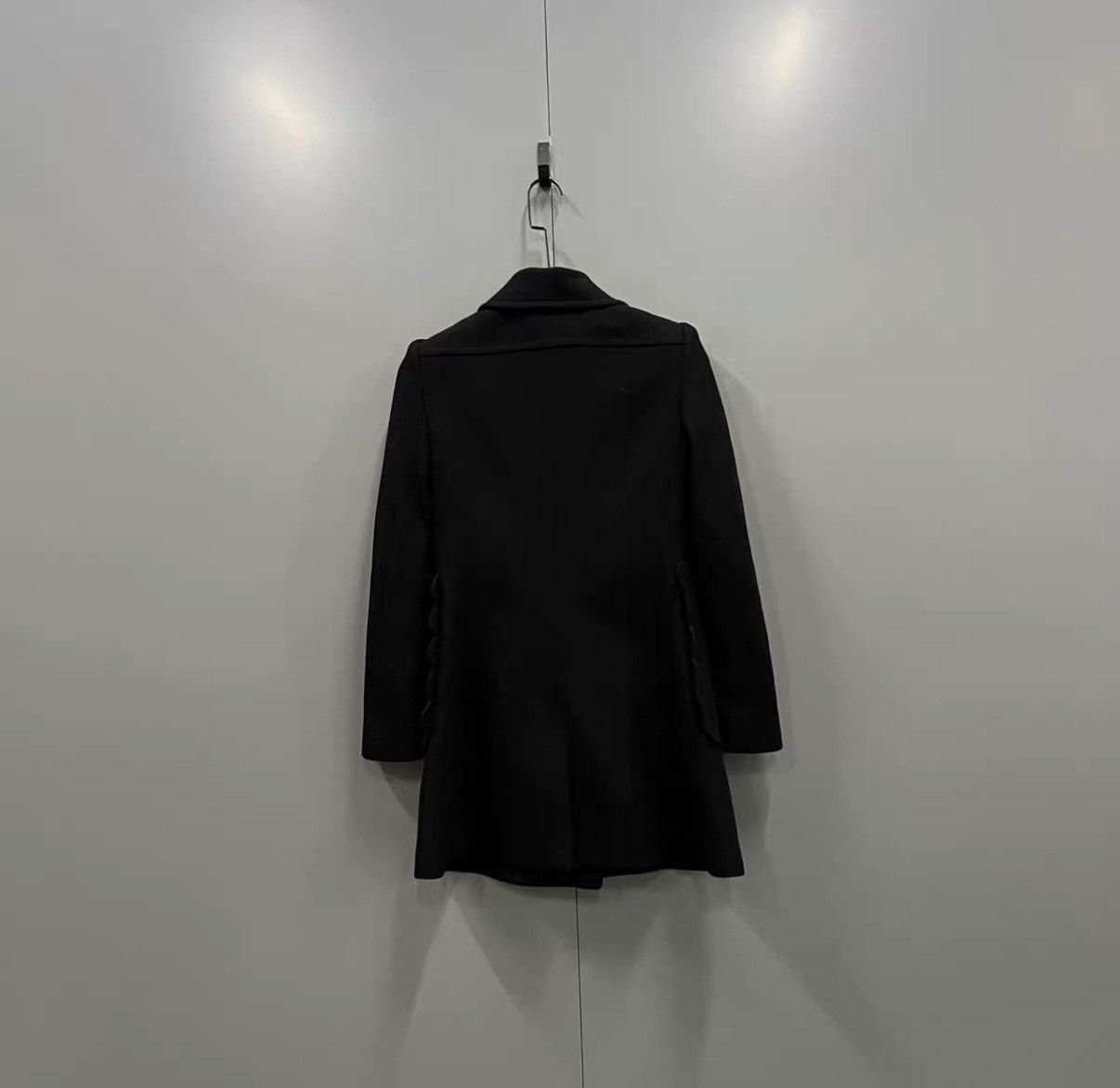 Valentino Valentino Black Lapel Coat J41 Size M / US 6-8 / IT 42-44 - 2 Thumbnail