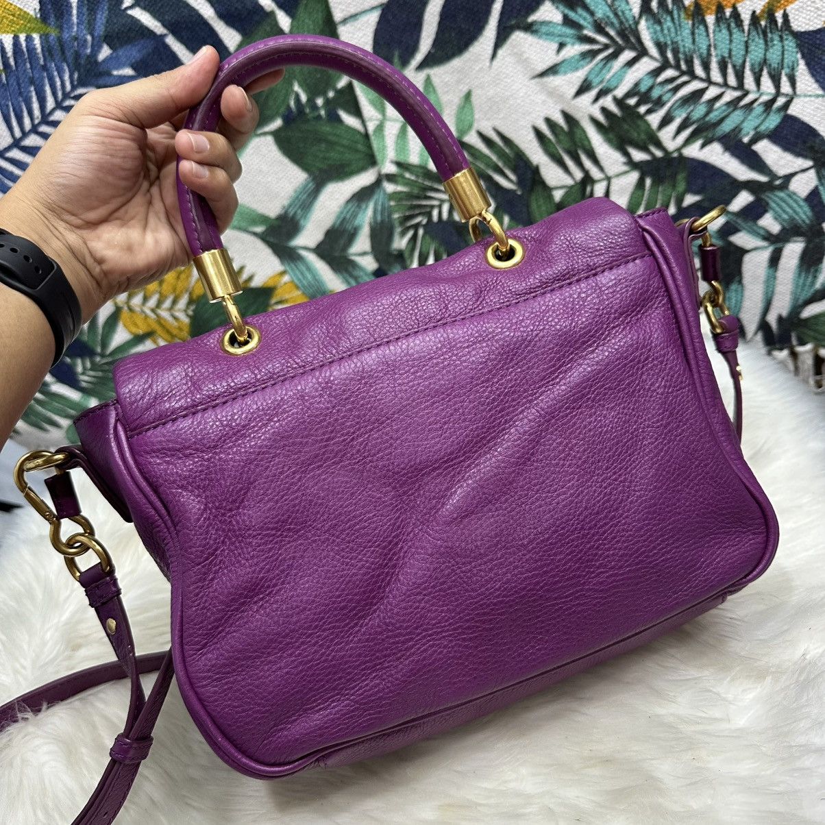 Marc by Marc Jacobs Authentic MARC BY MARC JACOBS Leather Handbag/ Shoulder Bag Size ONE SIZE - 8 Thumbnail