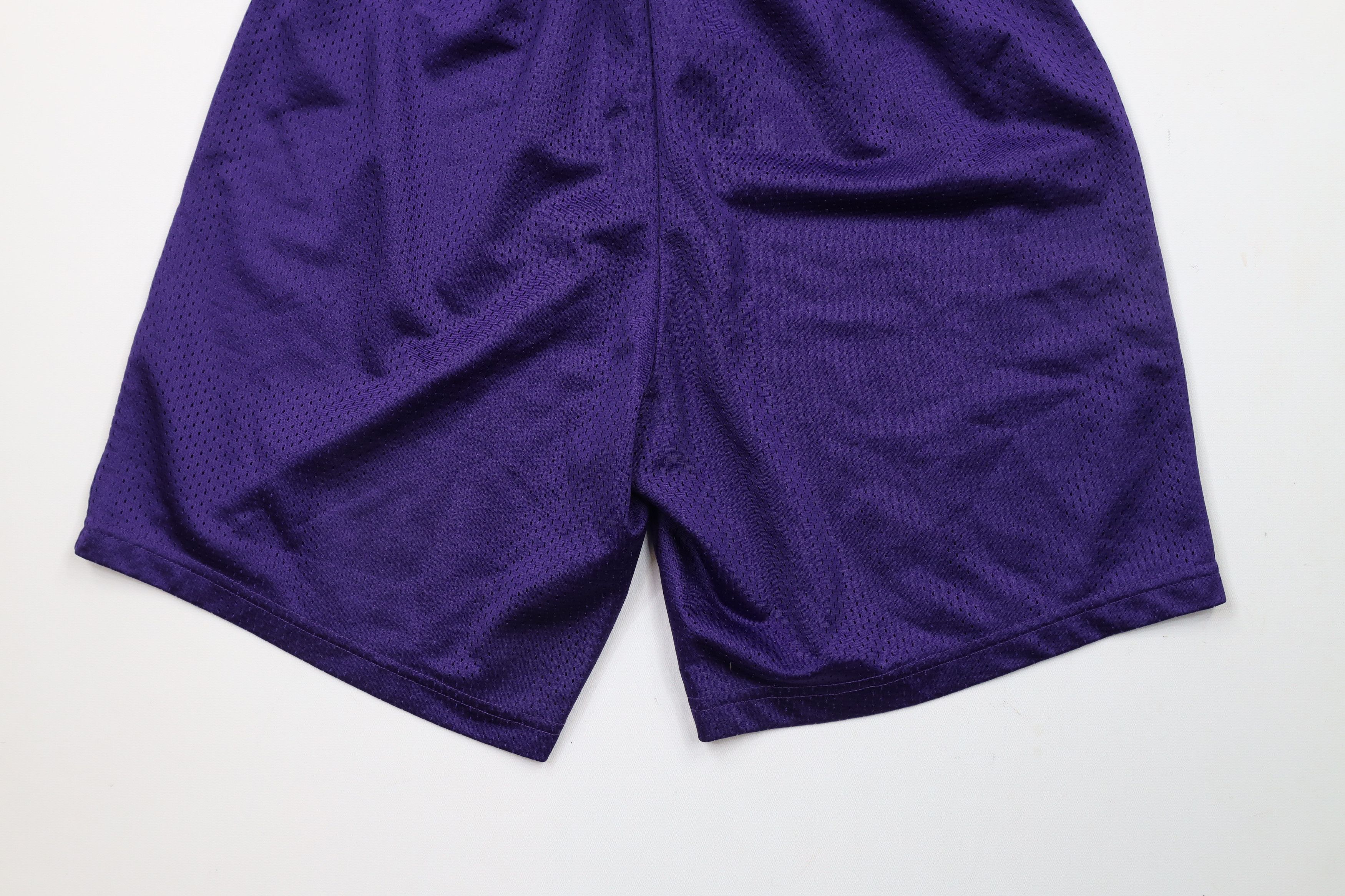 Vintage Vintage 90s Streetwear Knee Mesh Basketball Shorts Purple Size US 30 / EU 46 - 8 Thumbnail