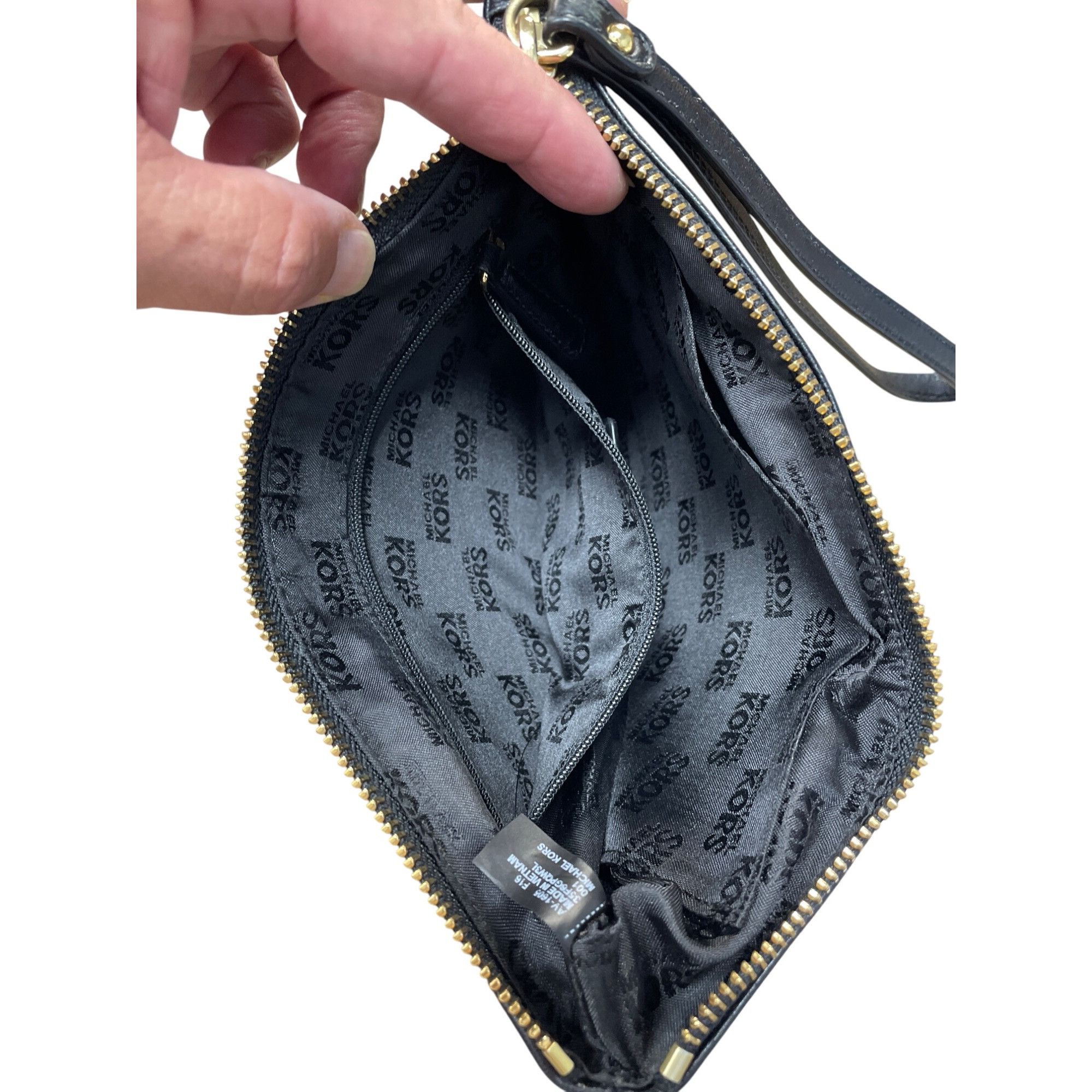 Michael Kors Michael Kors womans Black Quilted Leather Wristlet Clutch Ha Size ONE SIZE - 13 Thumbnail