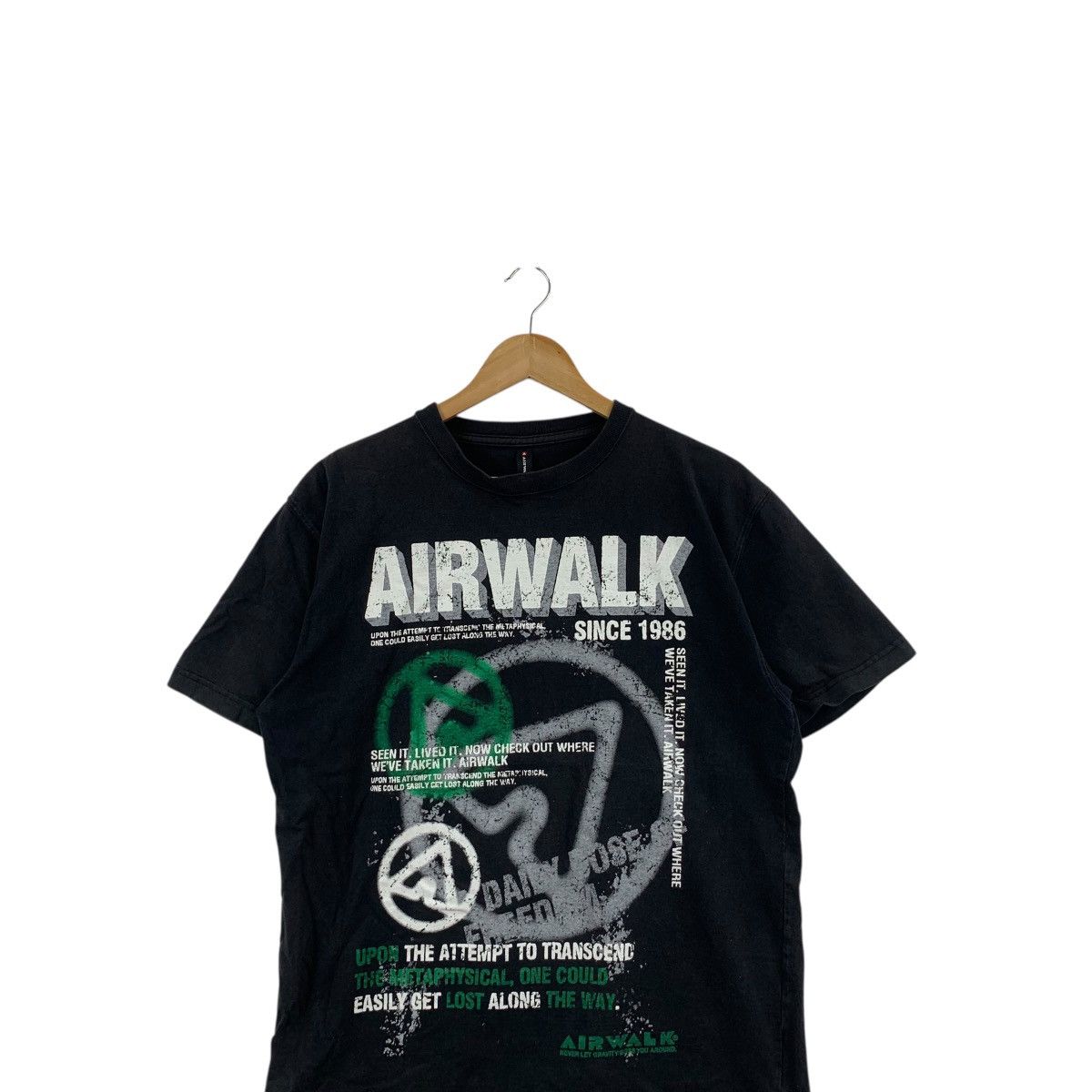 Airwalk AIRWALK SKATEBOARD Modern Streetwear Graffiti Tee Shirt Top Size US L / EU 52-54 / 3 - 2 Thumbnail