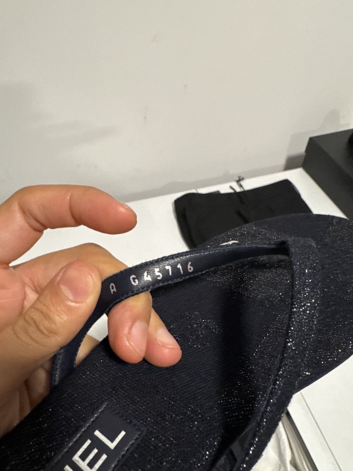 Chanel Chanel blue denim glitter thongs flip flops Size US 8 / IT 38 - 4 Thumbnail